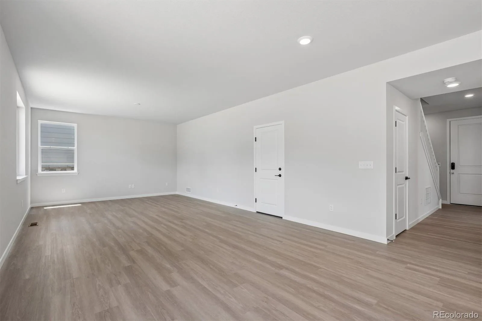 5784 N Indigo Rose Street Aurora CO 80019 | MLS #REC5453823 08112026191204 1600 5