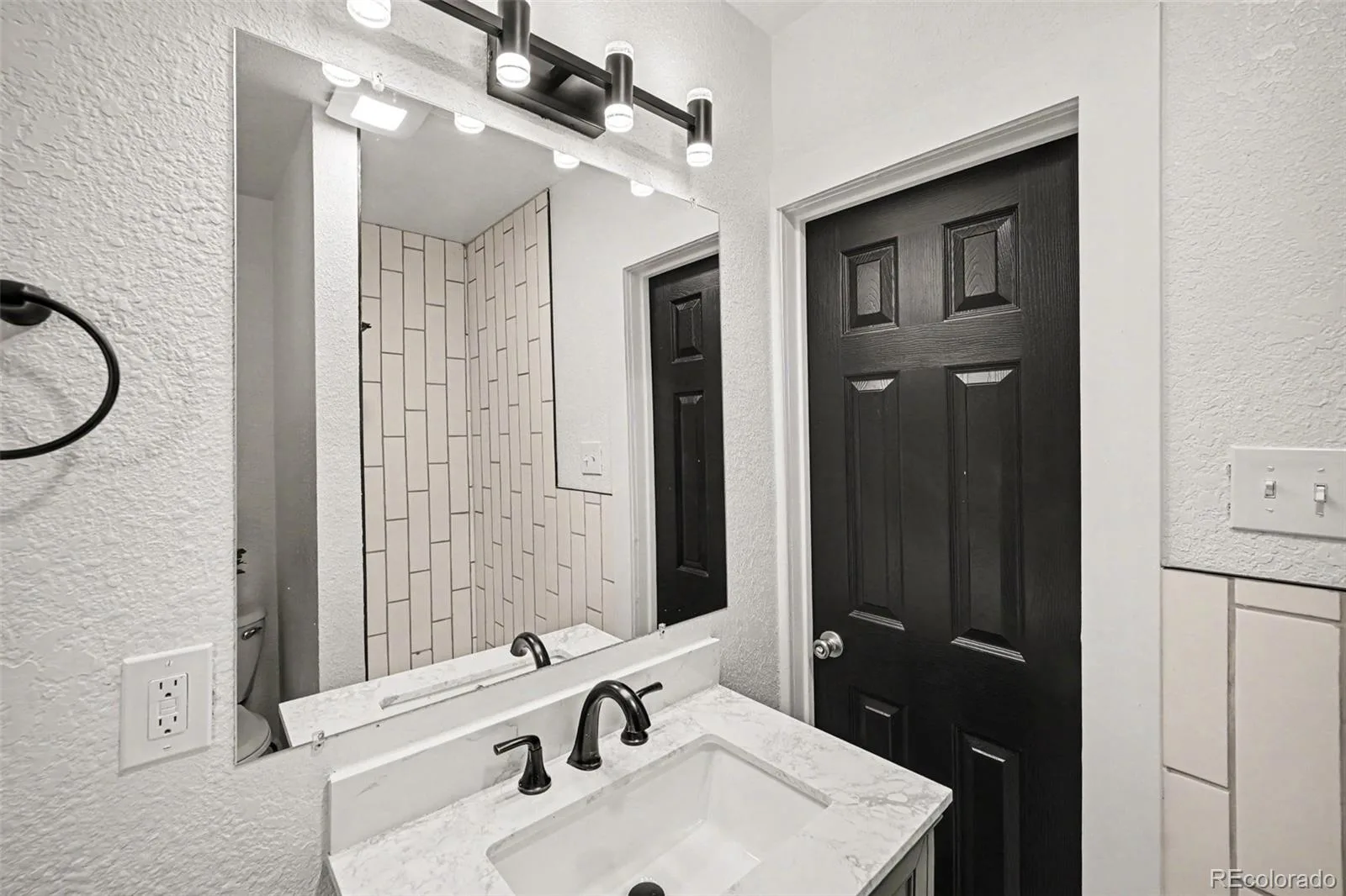 1926 Hanover Street Aurora CO 80010 | MLS #REC5454383 08142026213533 1600 10