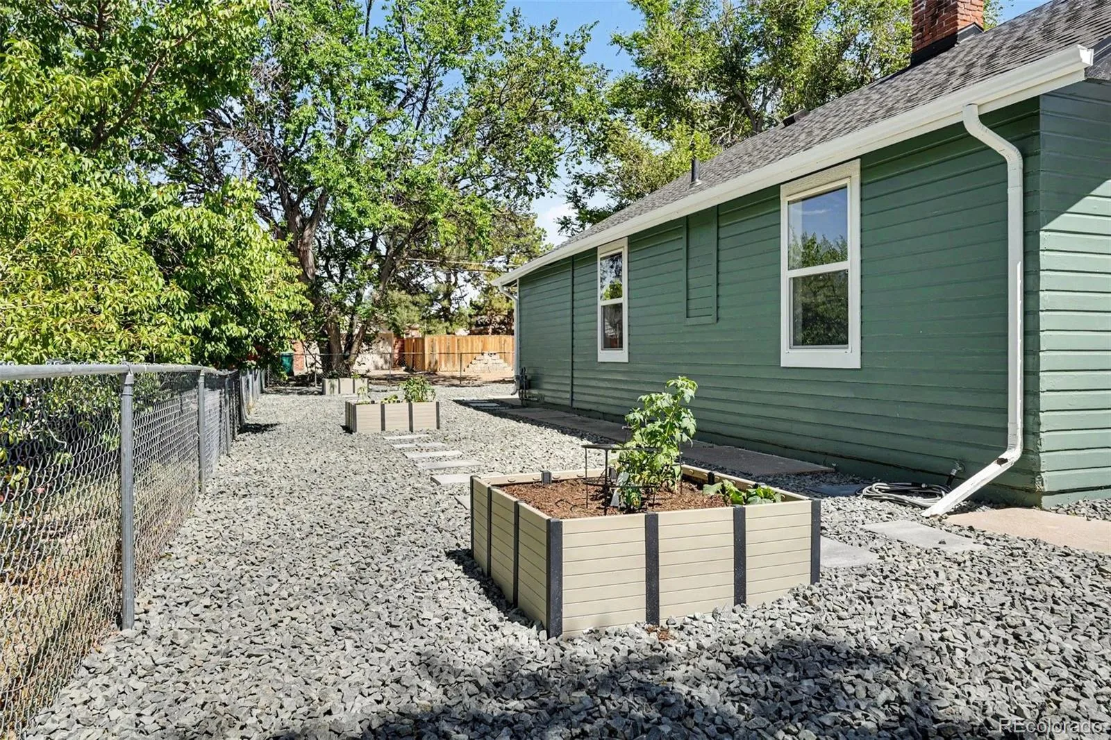 1926 Hanover Street Aurora CO 80010 | MLS #REC5454383 08142026213533 1600 19