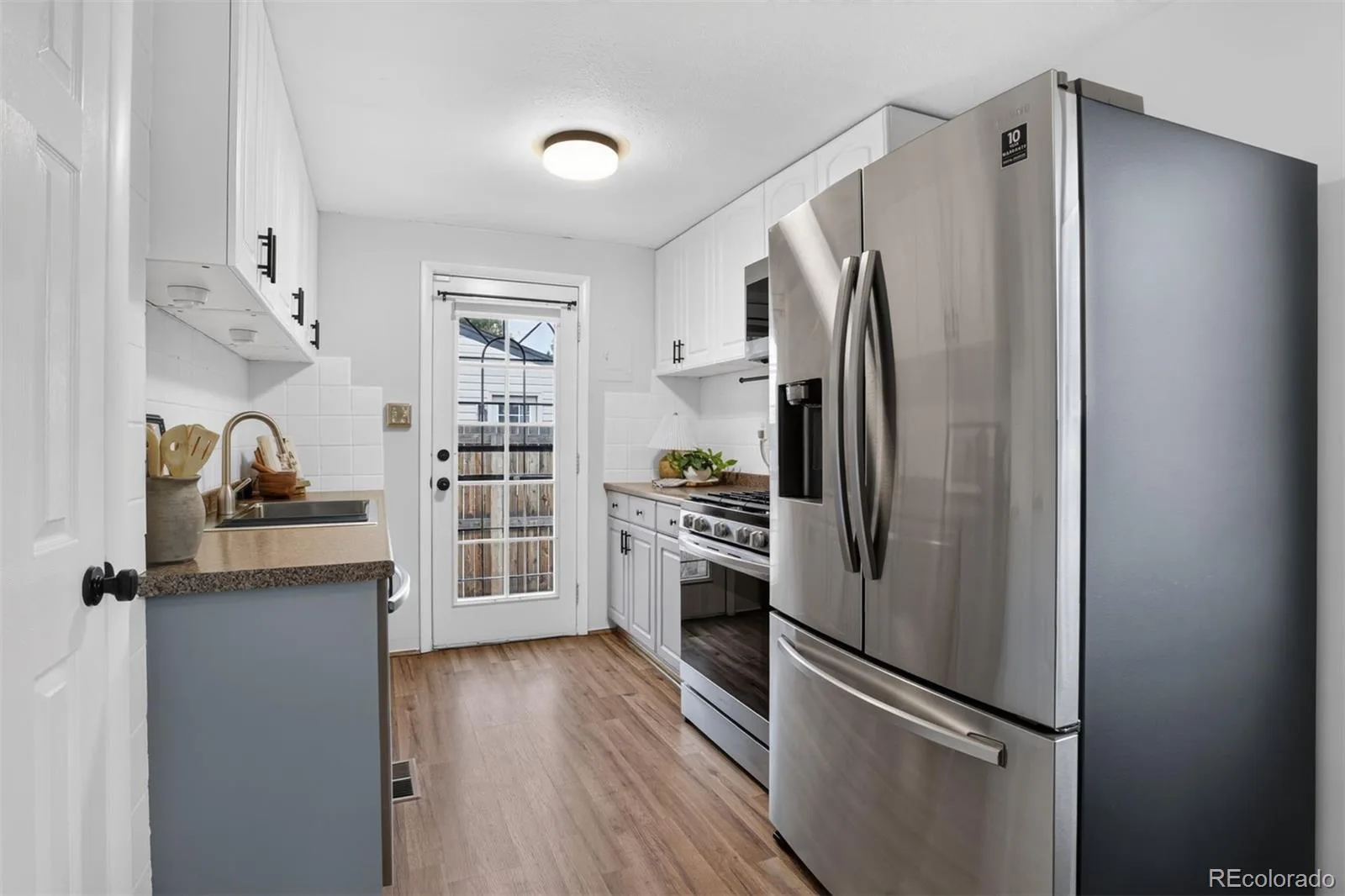 3900 S Inca Street Englewood CO 80110 | MLS #REC5458622 10012026162804 1600 7