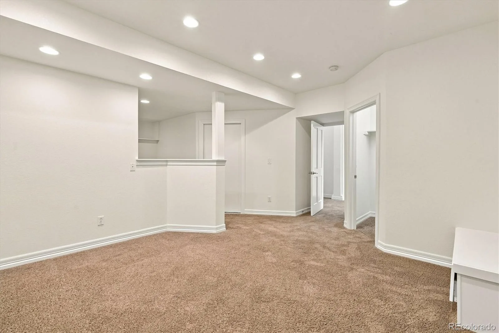 6 Ptarmigan Littleton CO 80127 | MLS #REC5463668 08062026124506 1600 35