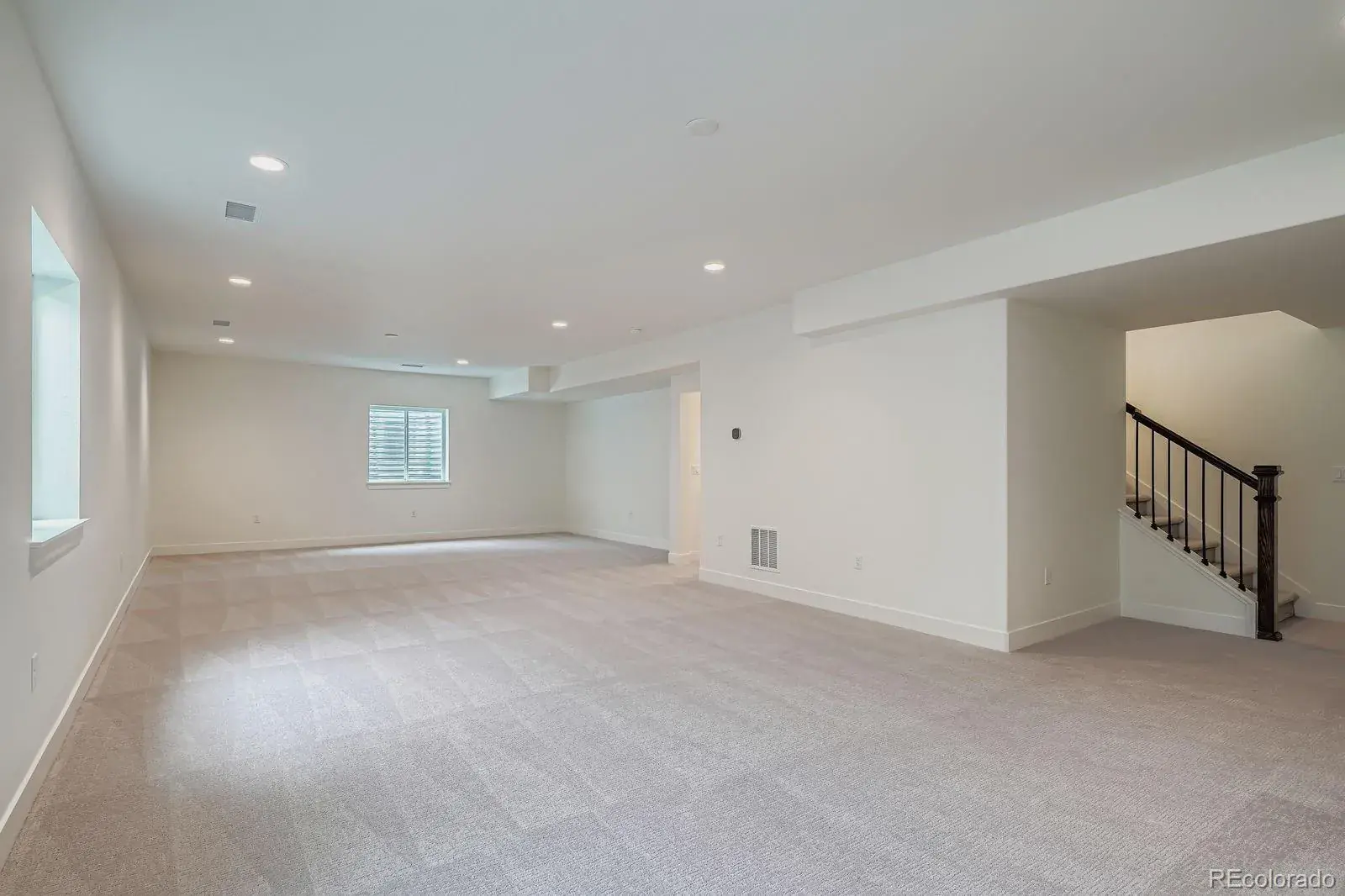 8925 S Riviera Way Aurora CO 80016 MLS #REC5464646 08012025014631 1600 22