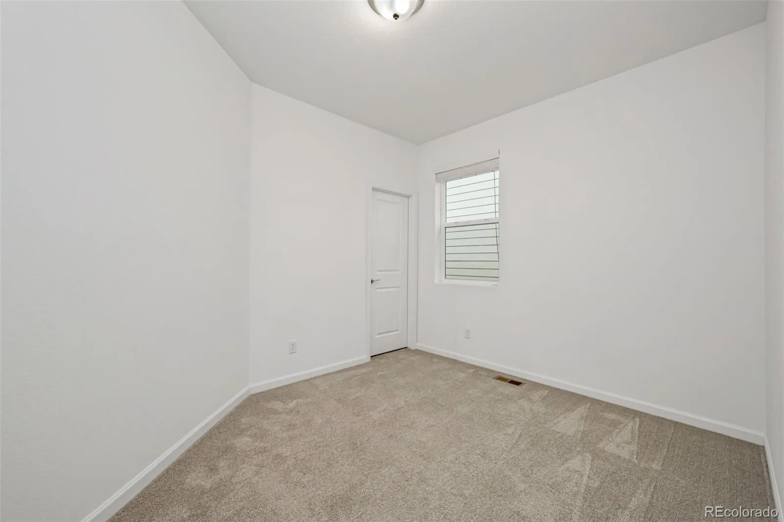 413 Overbrook Lane Longmont CO 80504 | MLS #REC5467961 08062026215116 1600 22