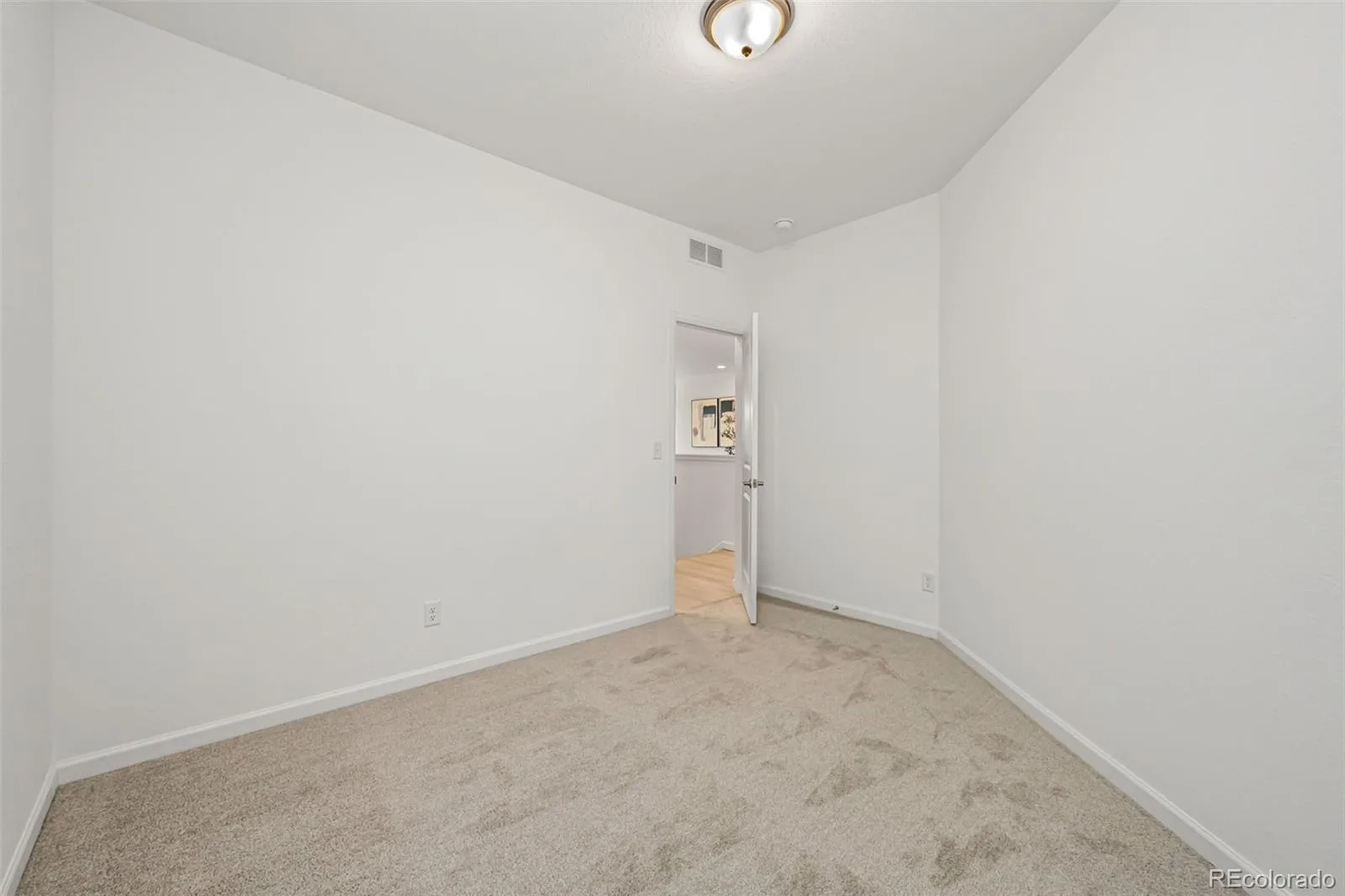 413 Overbrook Lane Longmont CO 80504 | MLS #REC5467961 08062026215116 1600 23