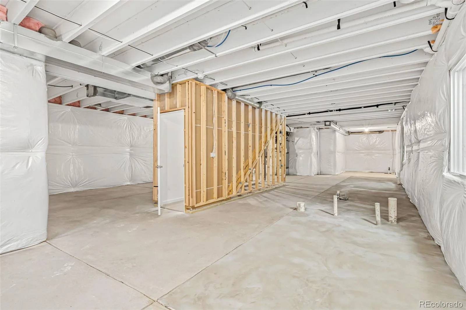 413 Overbrook Lane Longmont CO 80504 | MLS #REC5467961 08062026215116 1600 24