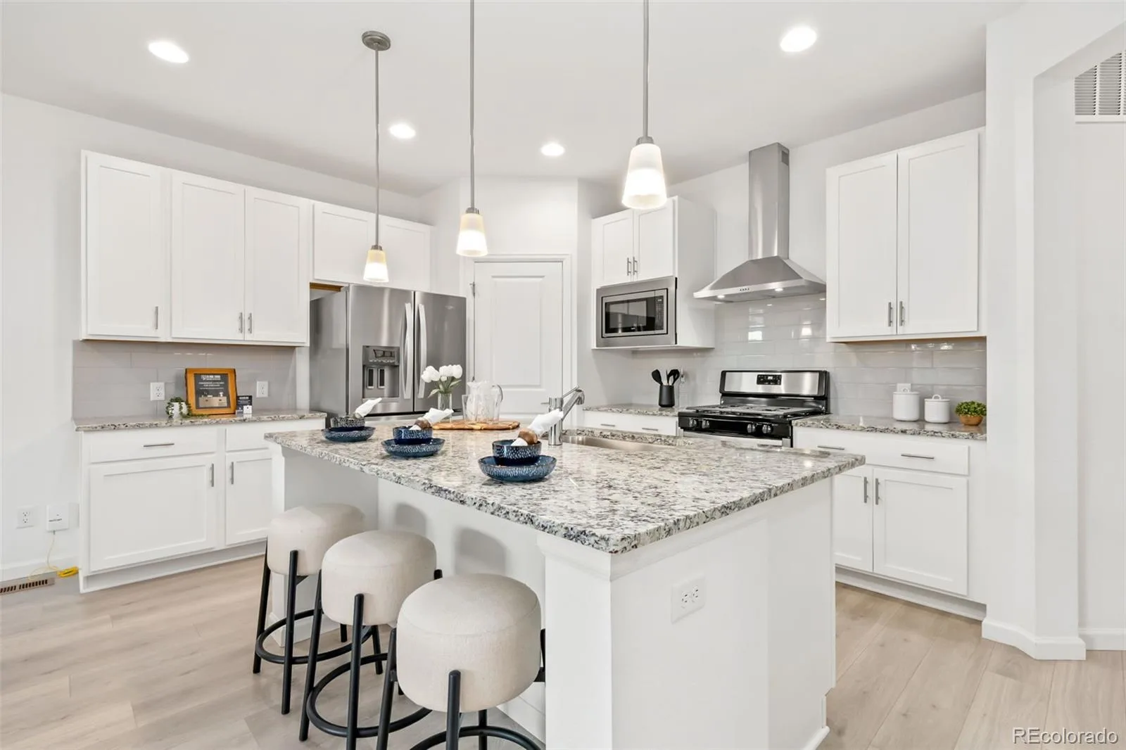 413 Overbrook Lane Longmont CO 80504 | MLS #REC5467961 08062026215116 1600 5