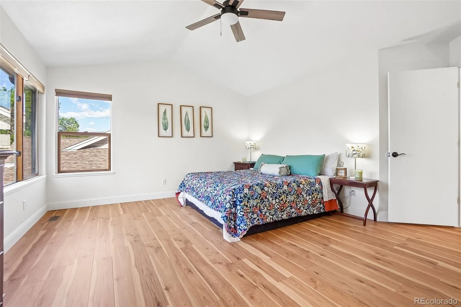15860 W 66th Place Arvada CO 80007 MLS #REC5468897 05282026140849 1600 29