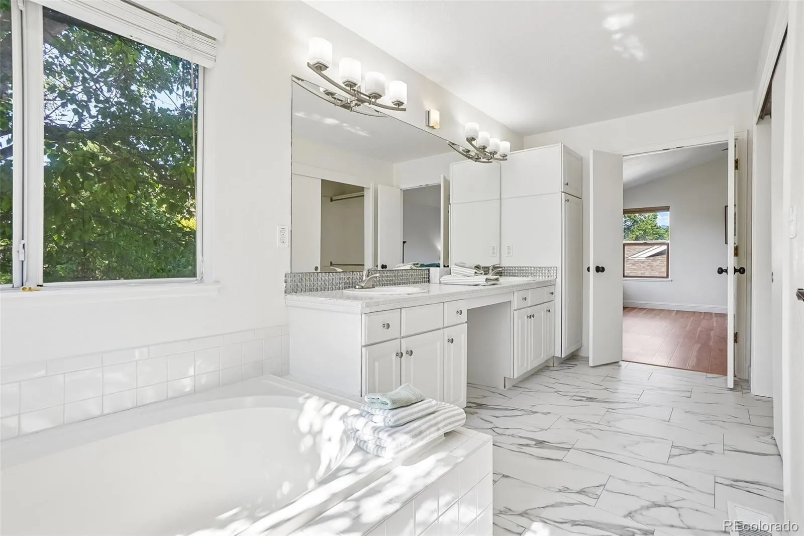 15860 W 66th Place Arvada CO 80007 MLS #REC5468897 05282026140849 1600 34