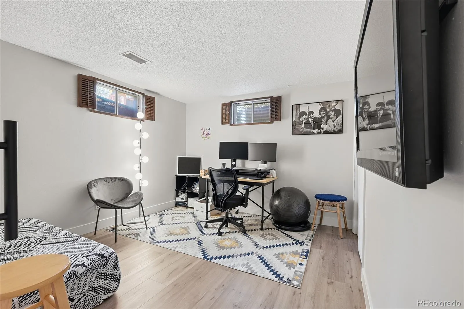 04152026175003 1600 32