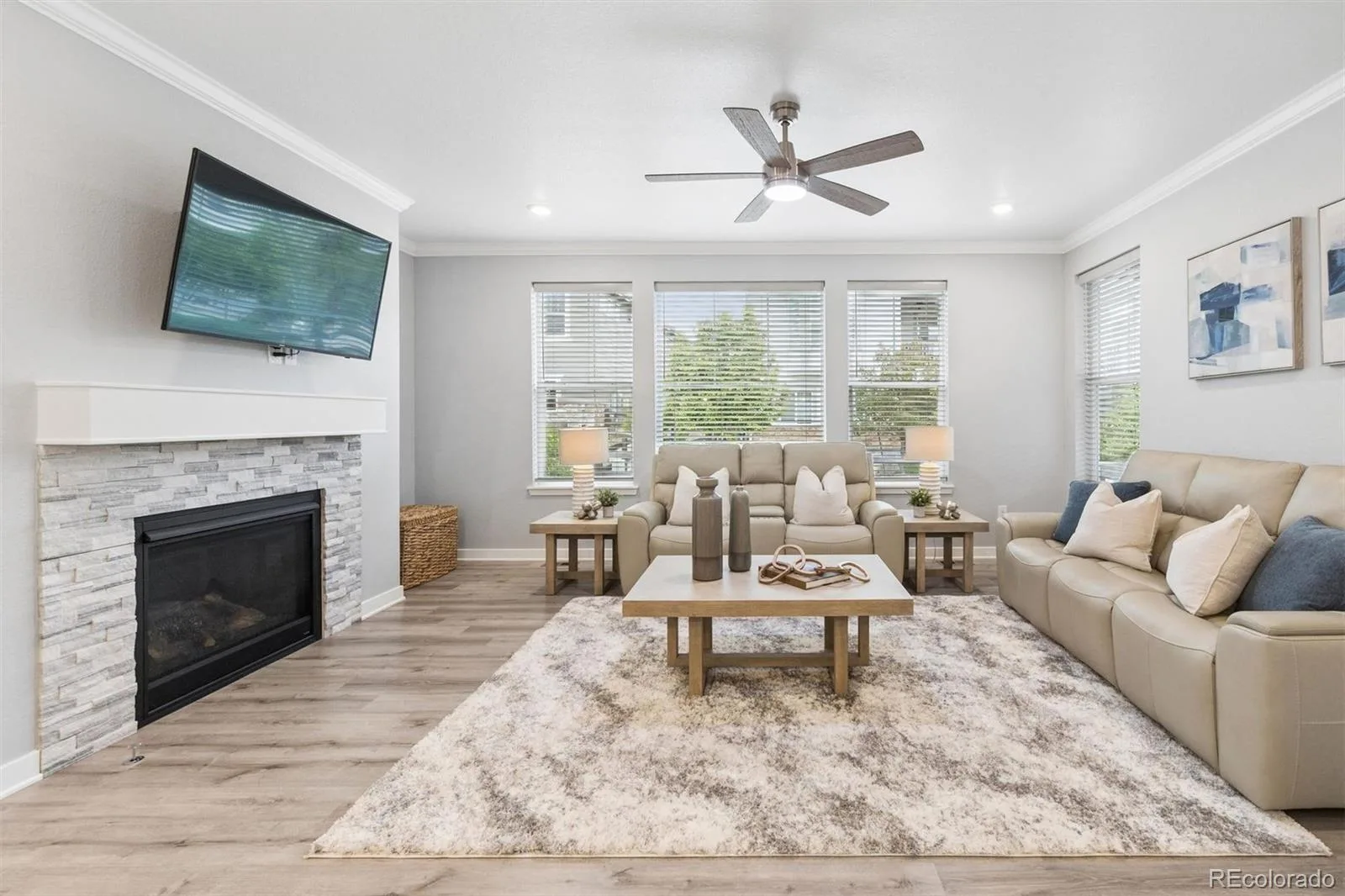 8801 S Ukraine Court Aurora CO 80016 MLS #REC5470505 05292026213838 1600 15