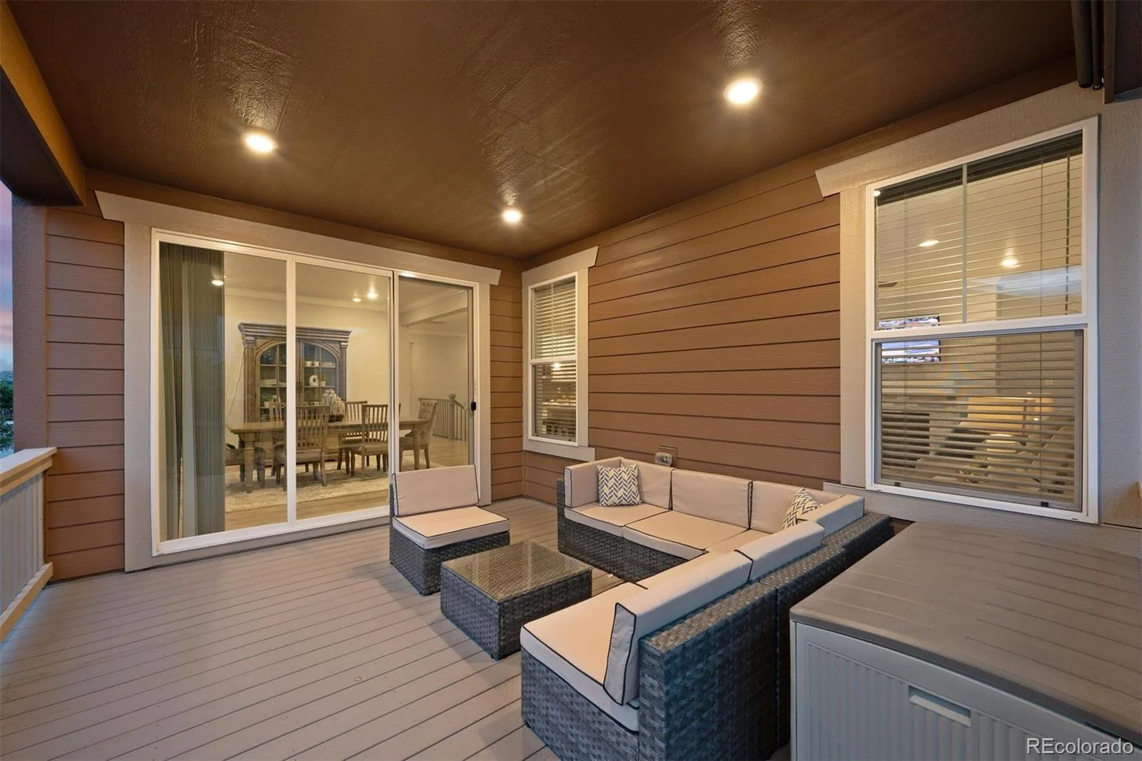8801 S Ukraine Court Aurora CO 80016 MLS #REC5470505 05292026213838 1600 34