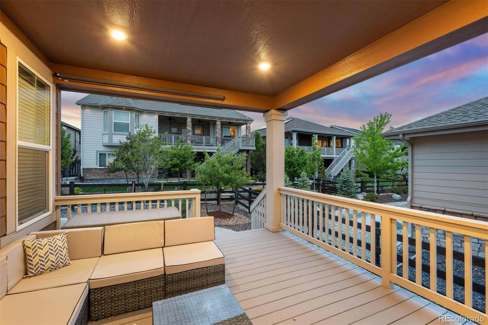 8801 S Ukraine Court Aurora CO 80016 MLS #REC5470505 05292026213838 1600 35
