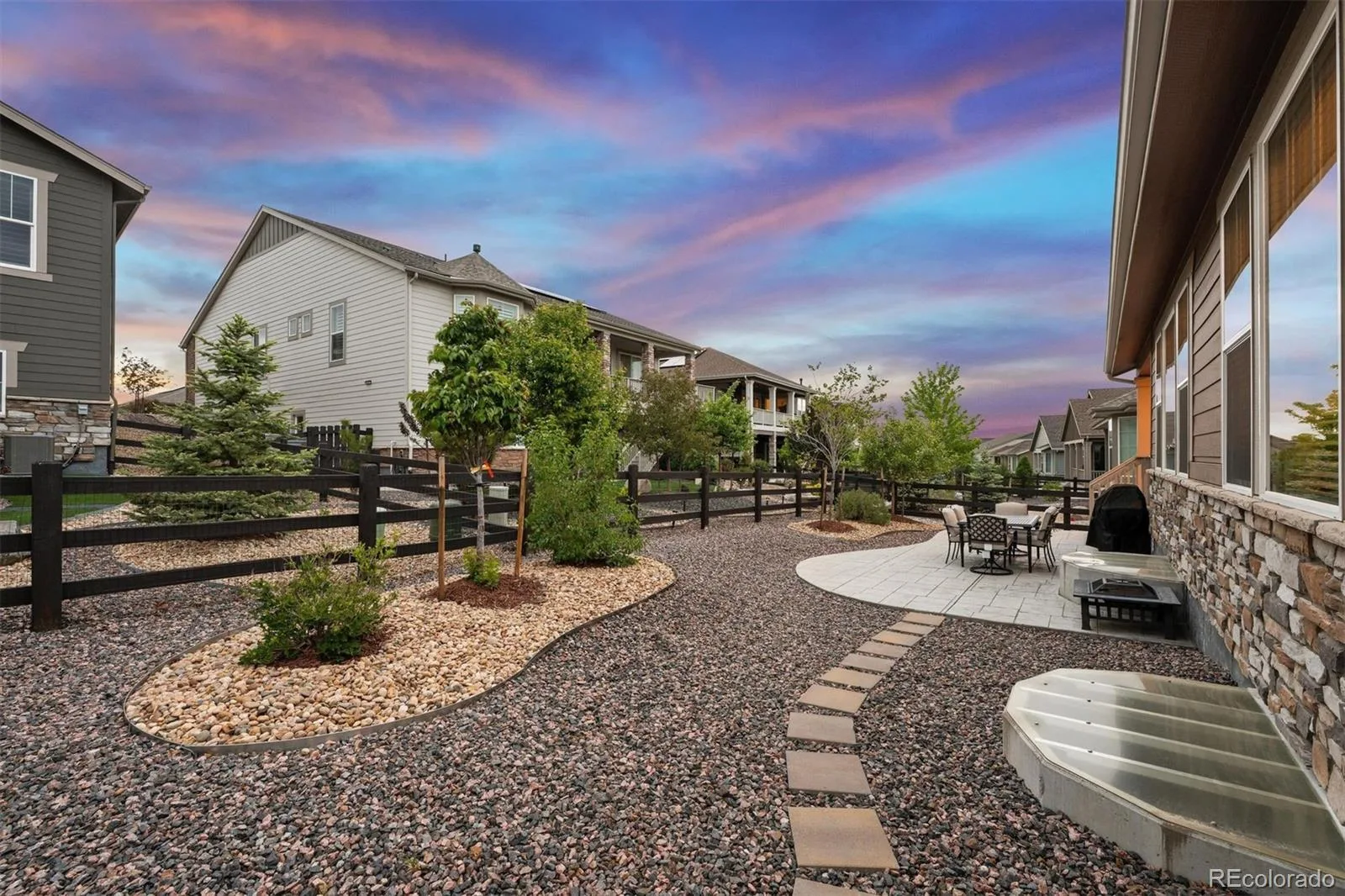 8801 S Ukraine Court Aurora CO 80016 MLS #REC5470505 05292026213838 1600 37