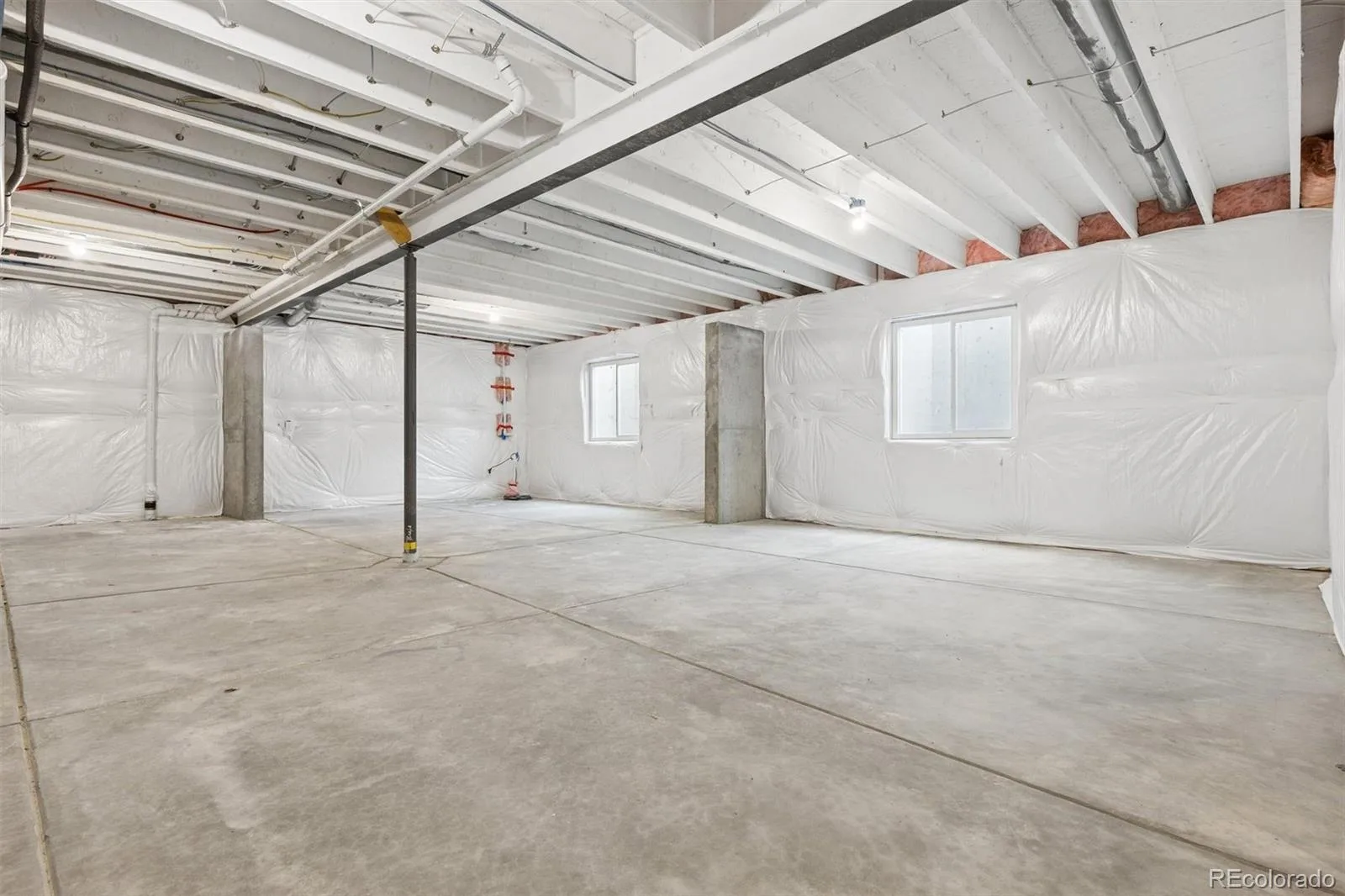 8801 S Ukraine Court Aurora CO 80016 MLS #REC5470505 05292026213838 1600 48