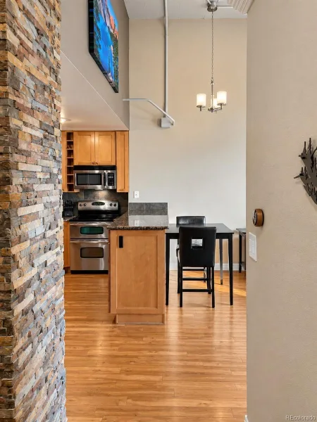 1625 Larimer Street #3202 Denver CO 80202 | MLS #REC5471624 09262026011123 800 4