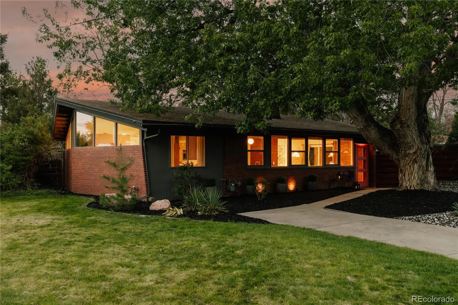 2940 S Marion Street Englewood CO 80113 MLS #REC5474958 05122026161359 1600 35