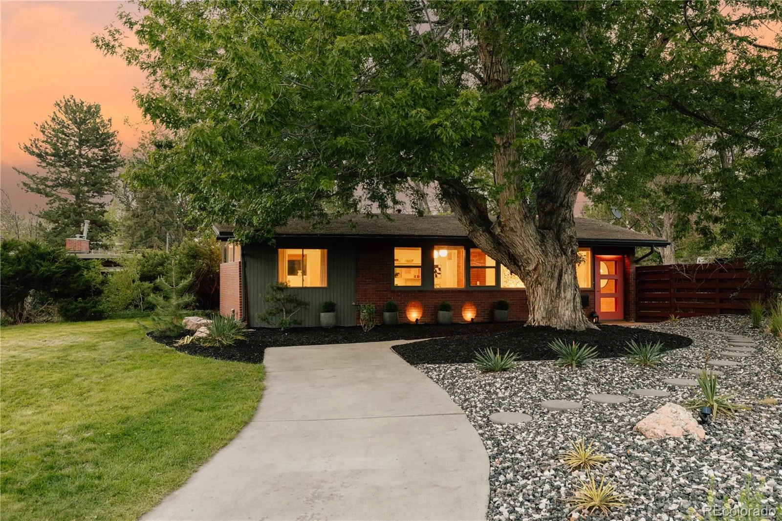 2940 S Marion Street Englewood CO 80113 MLS #REC5474958 05122026161359 1600 37