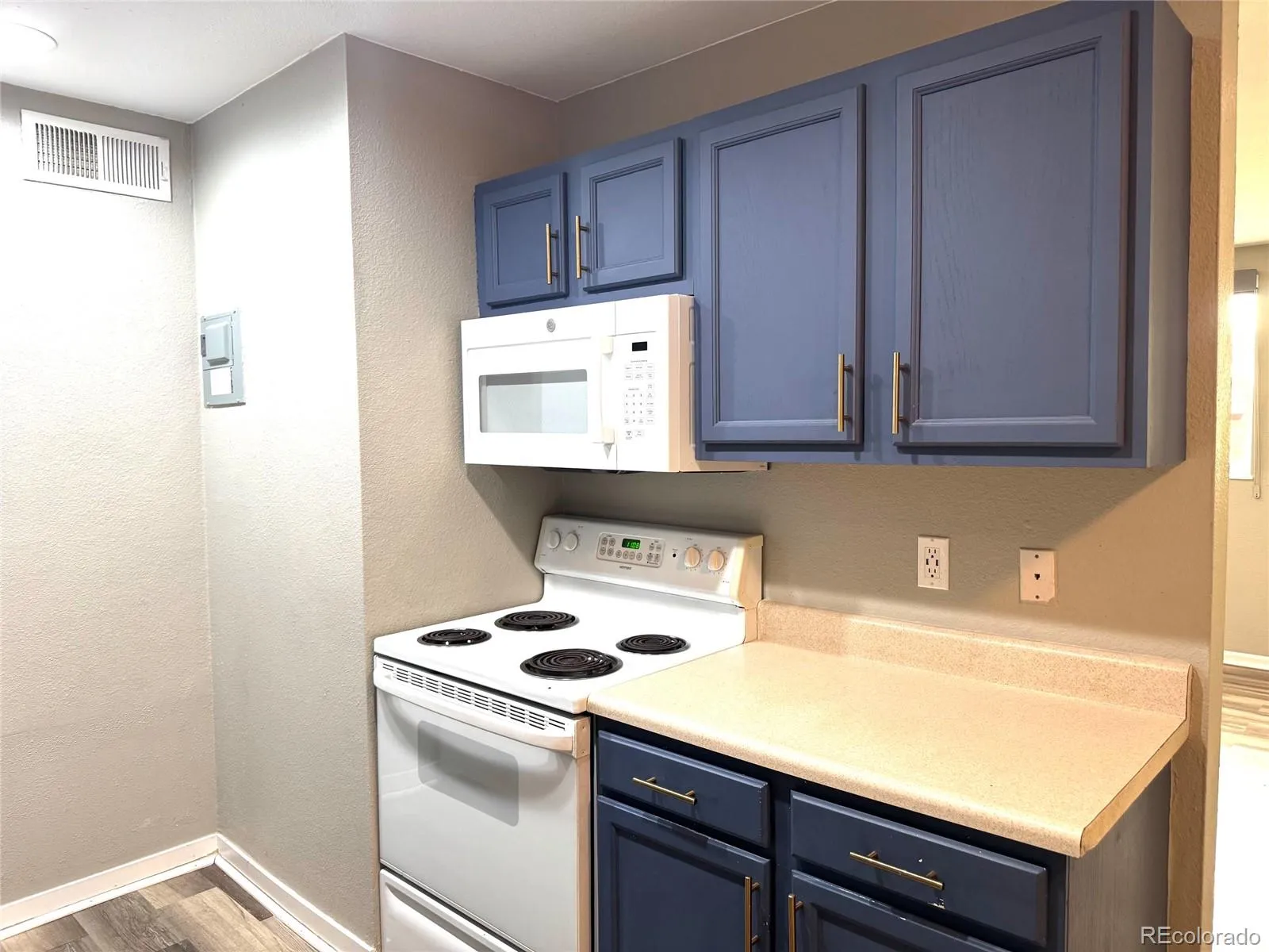 10211 Ura Lane #4-107 Thornton CO 80260 MLS #REC5478106 05212026184415 1600 5