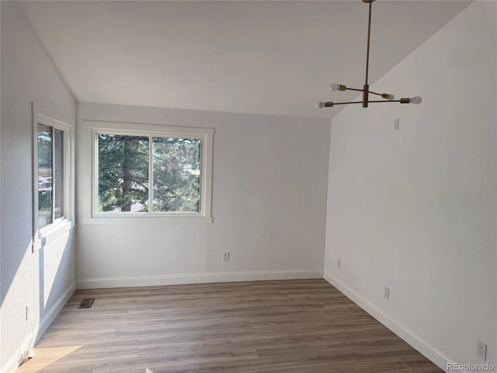 3210 Arbutus Street Golden CO 80401 | MLS #REC5478662 08292026062249 1600 11