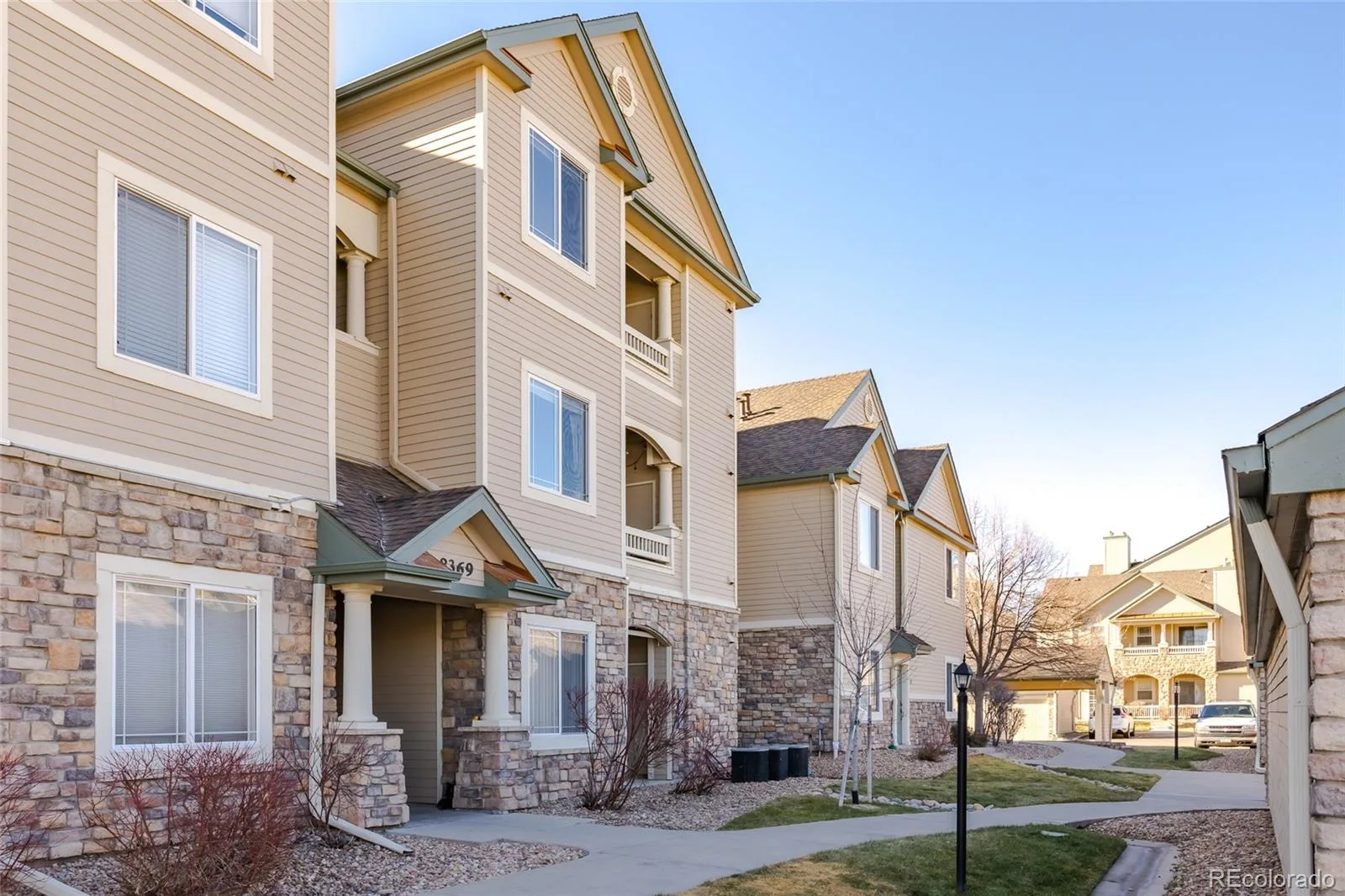 8369 S Independence Circle #105 Littleton CO 80128 | MLS #REC5479323 07092026054552 1600 1