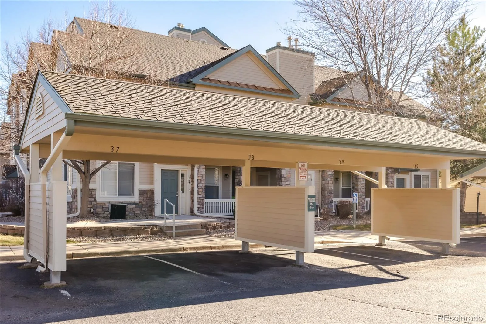 8369 S Independence Circle #105 Littleton CO 80128 | MLS #REC5479323 07092026054552 1600 22