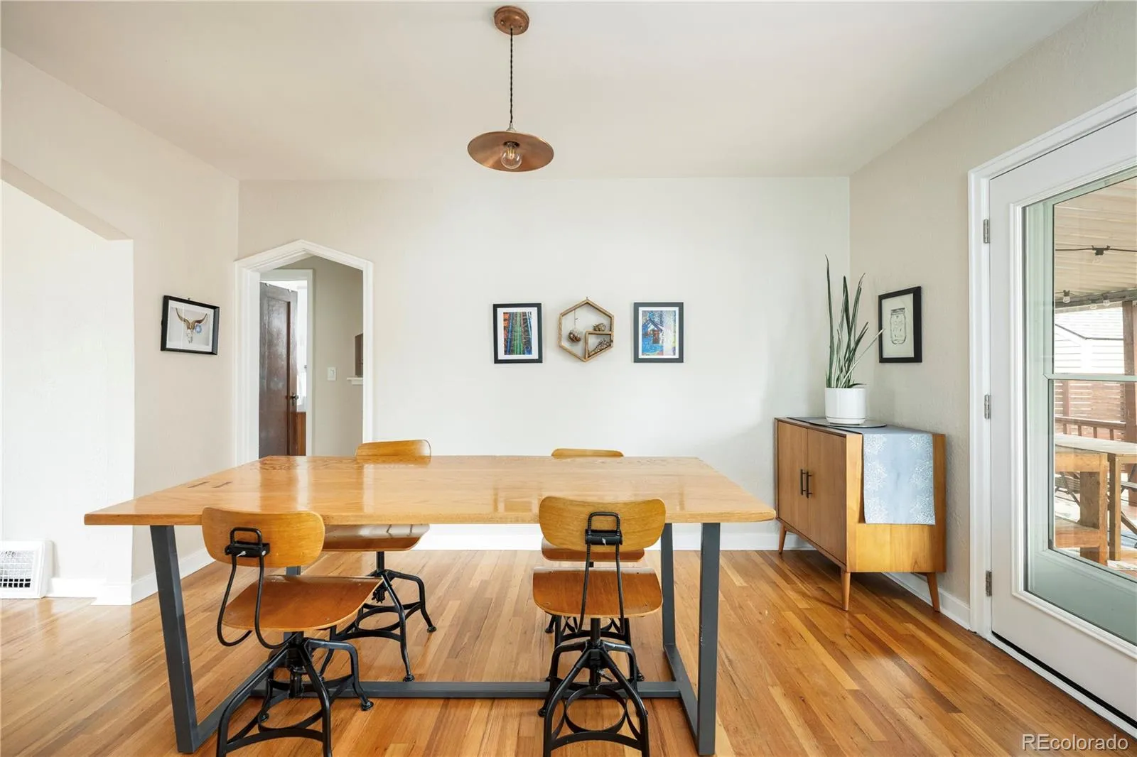 04032026215722 1600 17