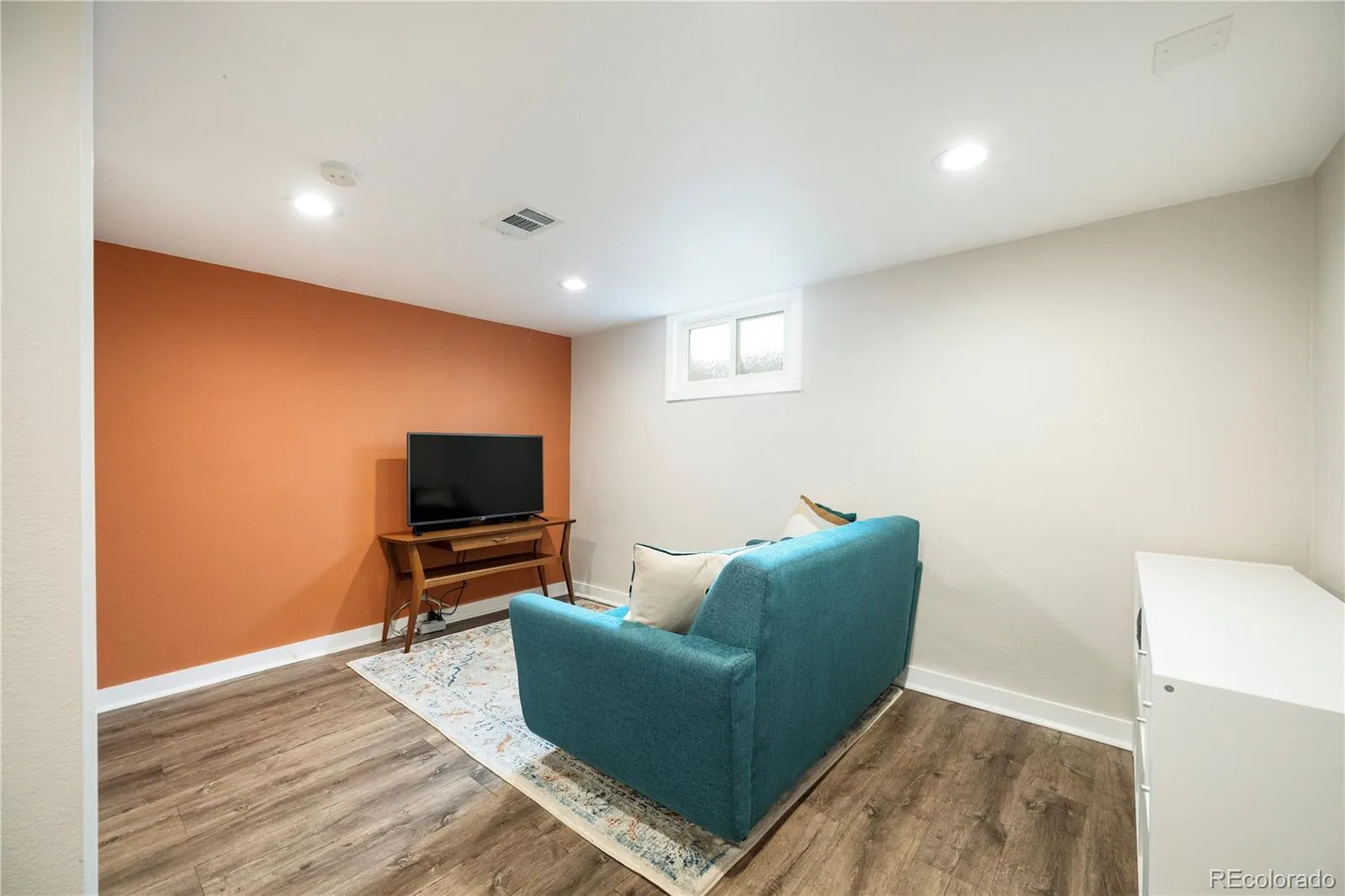 04032026215722 1600 33