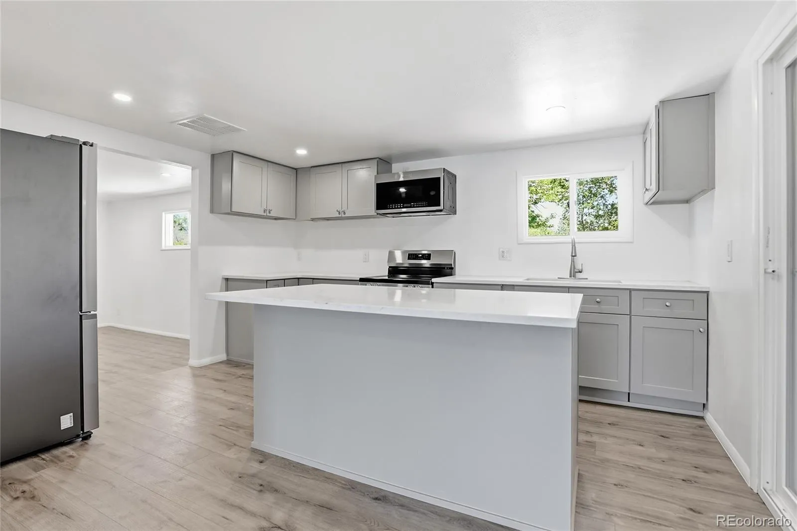 2605 W Gunnison Drive Denver CO 80219 MLS #REC5481378 05102026142126 1600 20