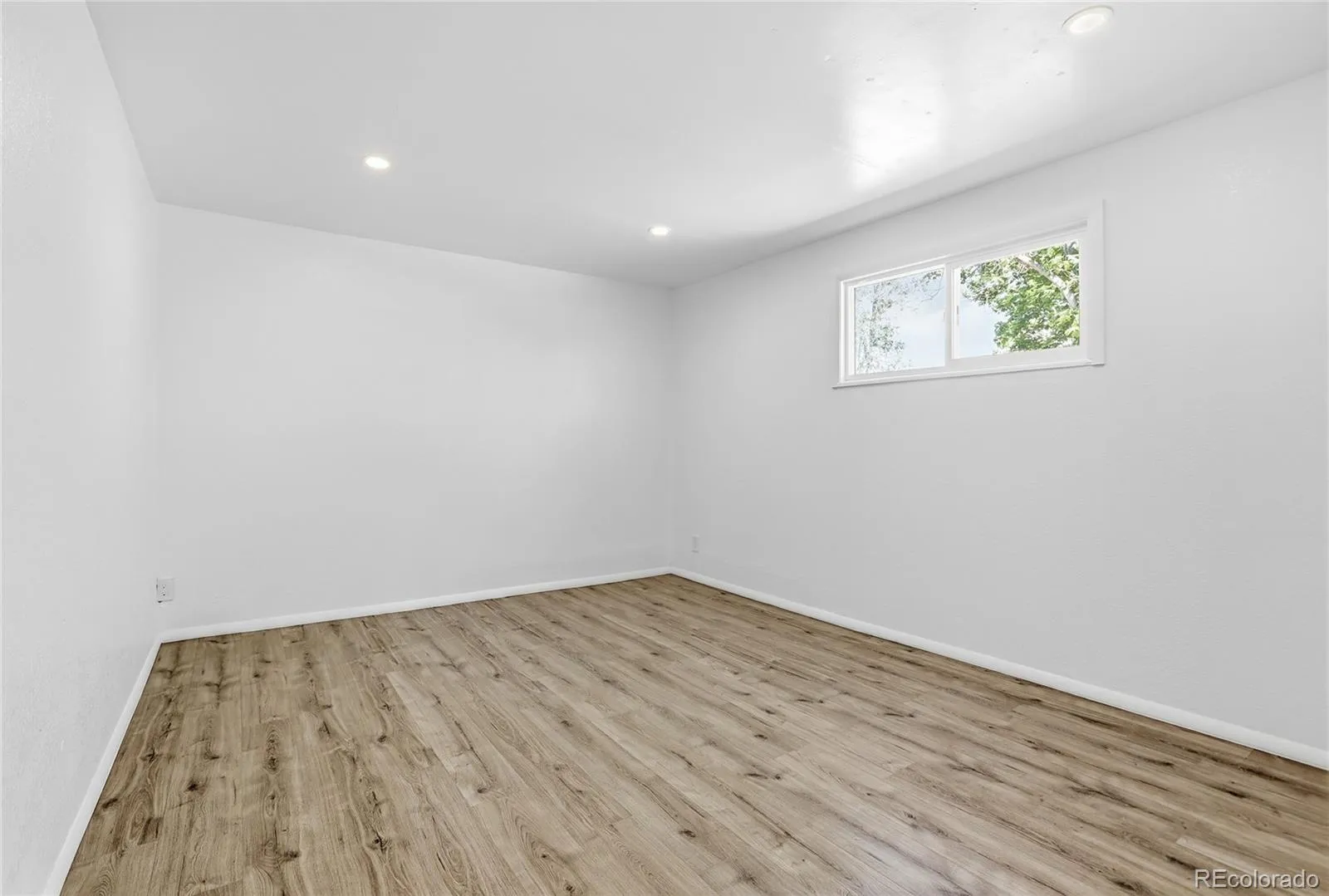 2605 W Gunnison Drive Denver CO 80219 MLS #REC5481378 05102026142126 1600 25