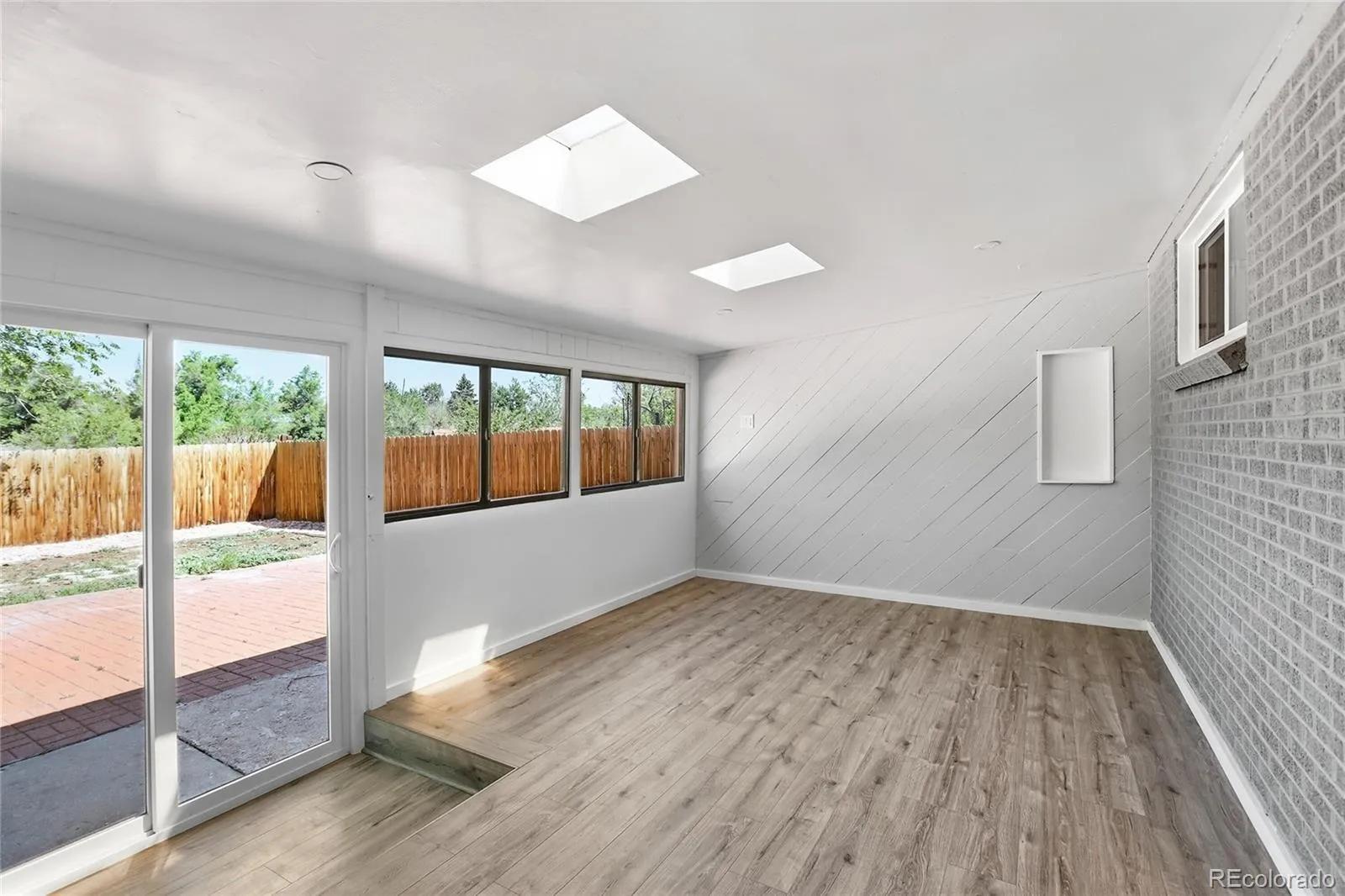 2605 W Gunnison Drive Denver CO 80219 MLS #REC5481378 05102026142126 1600 27
