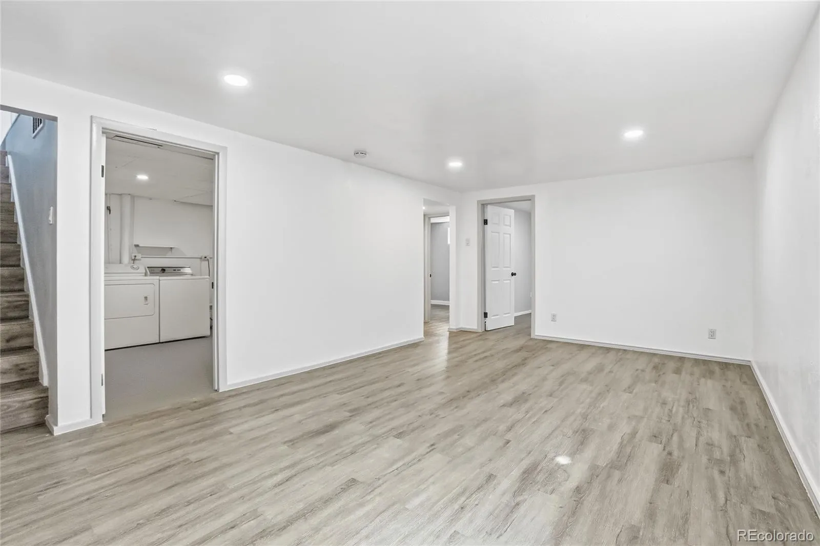 2605 W Gunnison Drive Denver CO 80219 MLS #REC5481378 05102026142126 1600 34