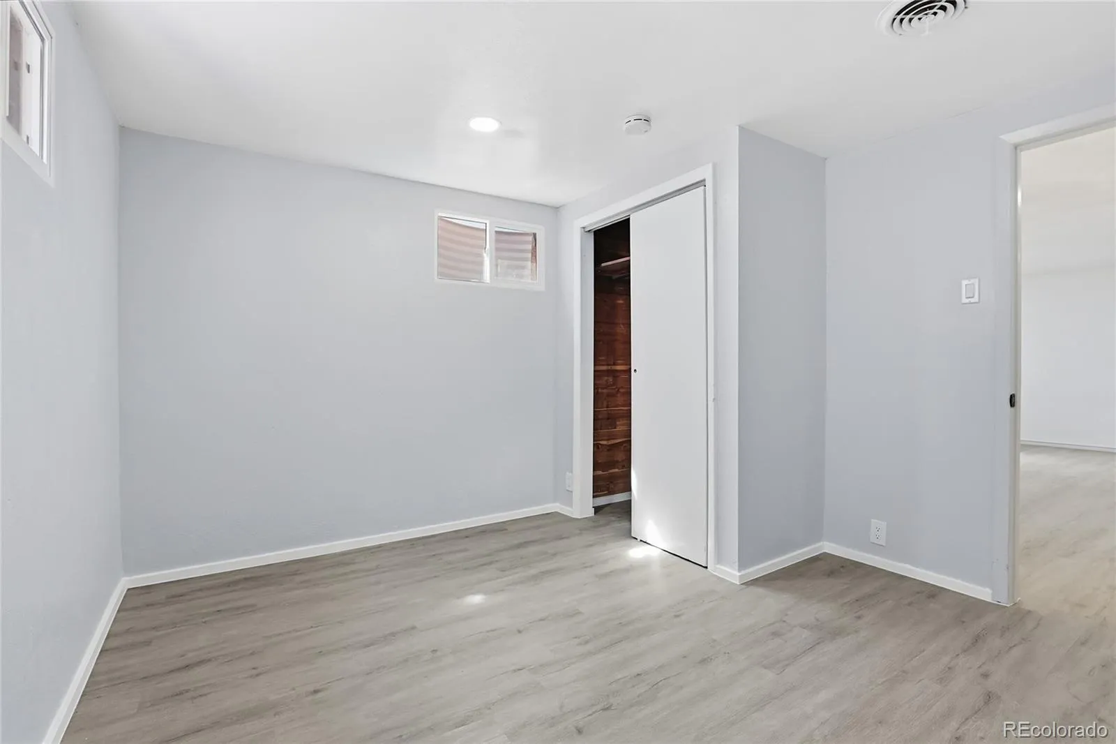 2605 W Gunnison Drive Denver CO 80219 MLS #REC5481378 05102026142126 1600 37