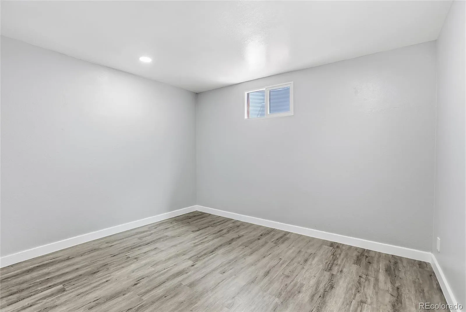 2605 W Gunnison Drive Denver CO 80219 MLS #REC5481378 05102026142126 1600 38