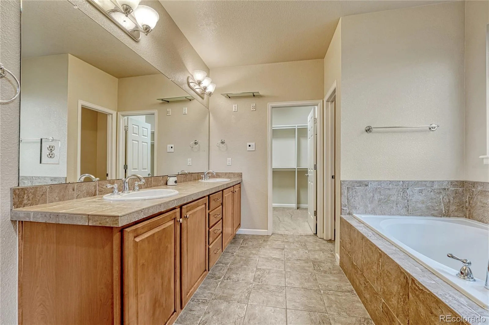 12077 S Wanderlust Way Parker CO 80138 | MLS #REC5482019 08102026182337 1600 18