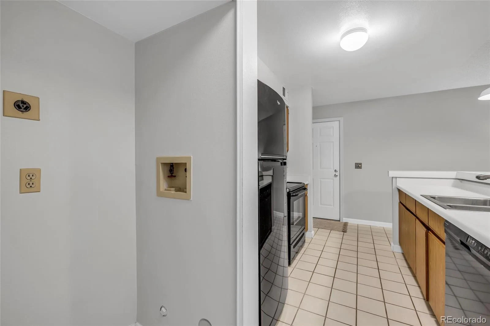 2575 S Syracuse Way #A106 Denver CO 80231 | MLS #REC5483584 08112026181115 1600 12