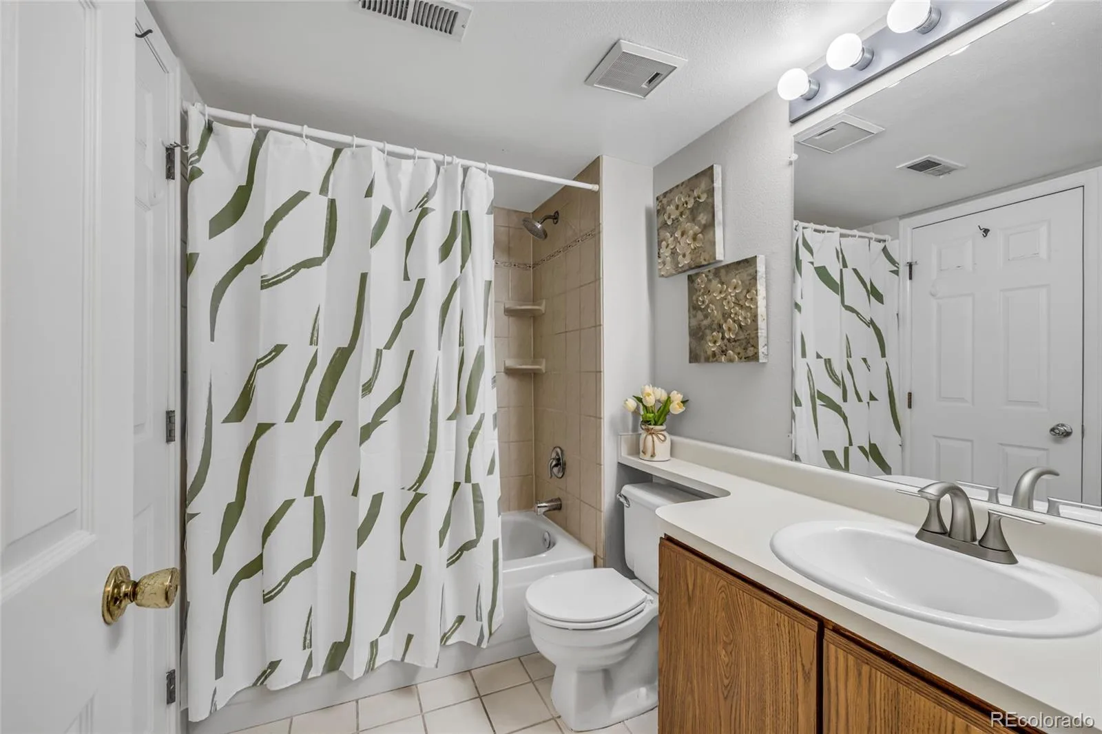2575 S Syracuse Way #A106 Denver CO 80231 | MLS #REC5483584 08112026181115 1600 17
