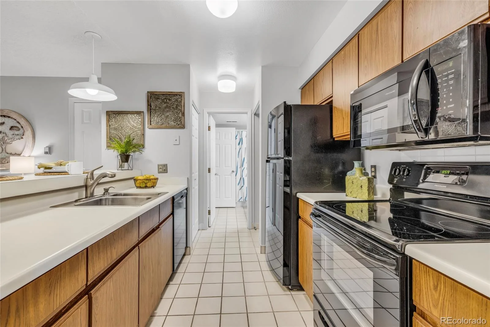 2575 S Syracuse Way #A106 Denver CO 80231 | MLS #REC5483584 08112026181115 1600 7