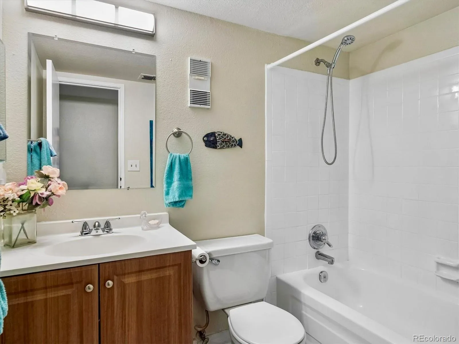 14434 E Colorado Drive #101 Aurora CO 80012 MLS #REC5484964 03292026013815 1600 19