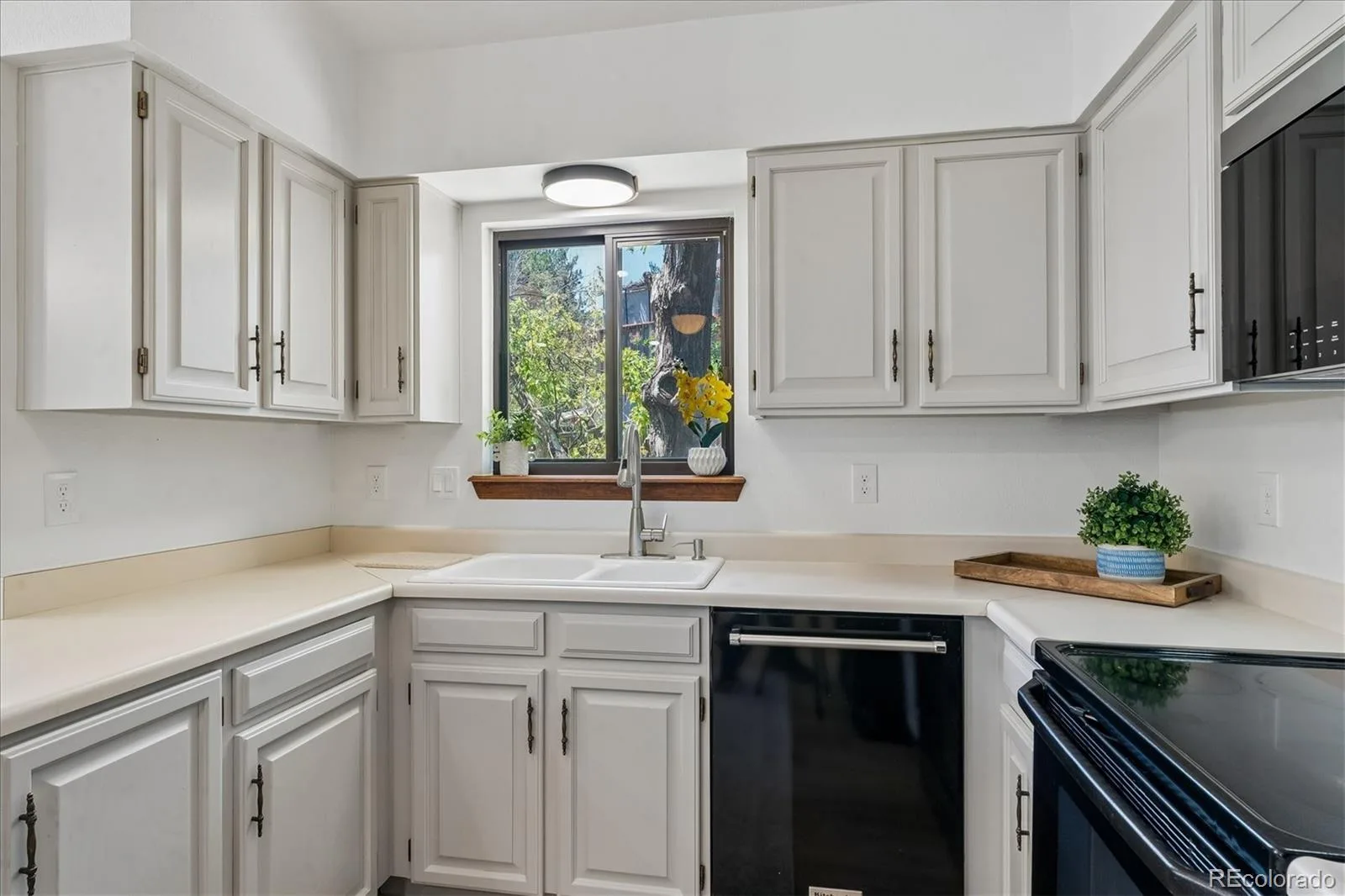 3509 S Rifle Street Aurora CO 80013 | MLS #REC5488465 08272026002342 1600 8