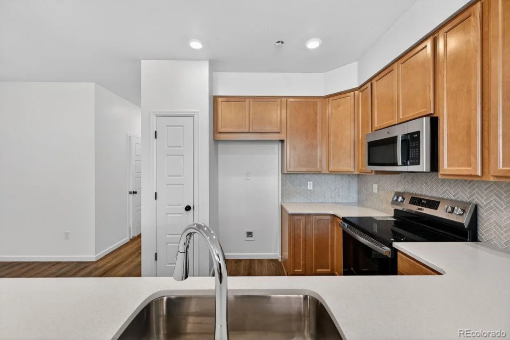 17165 W 91st Lane Arvada CO 80007 | MLS #REC5495422 06182026233515 1024 5