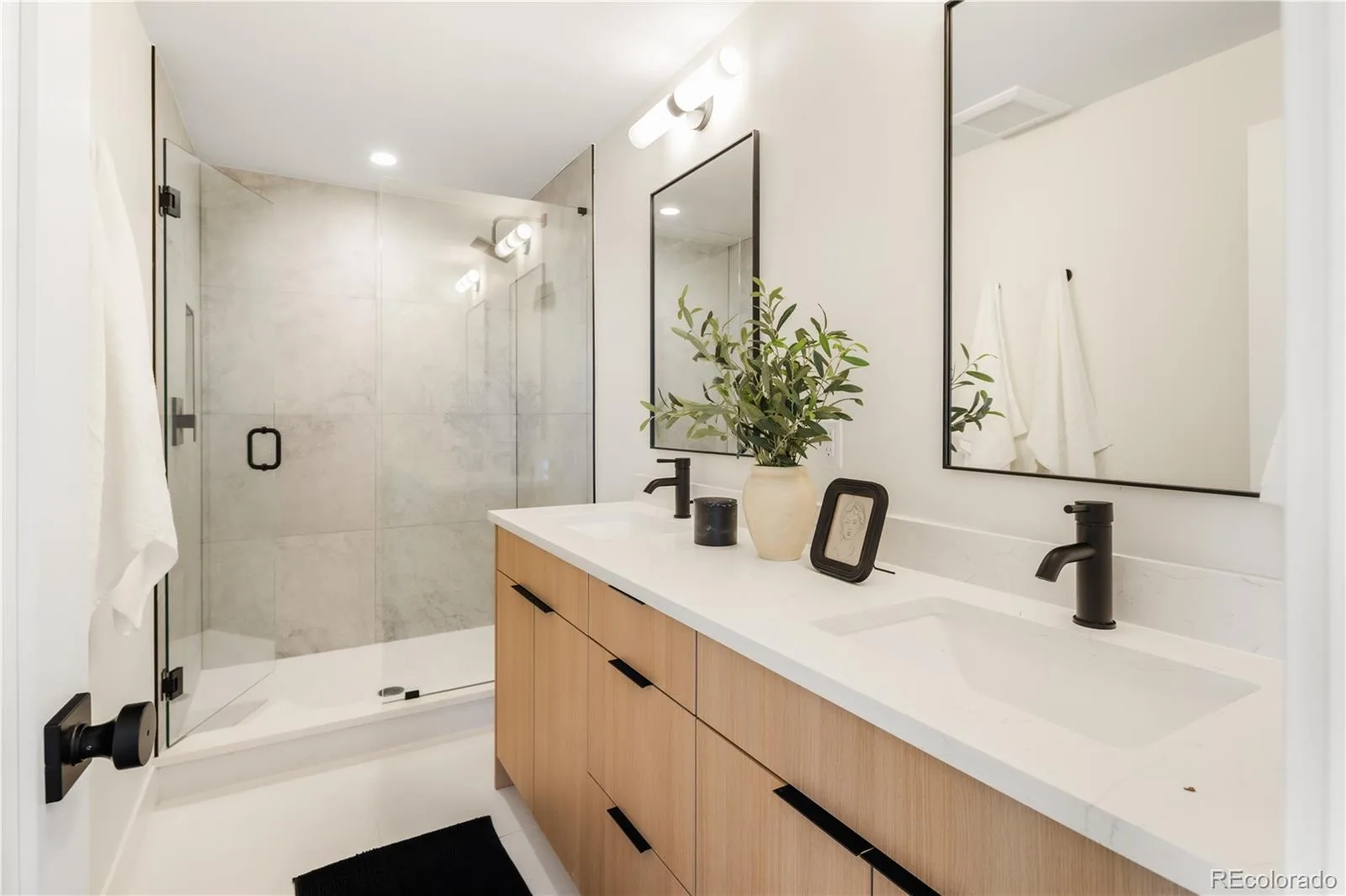 3825 W 38th Avenue #6 Denver CO 80211 | MLS #REC5502672 09232026032607 1600 17