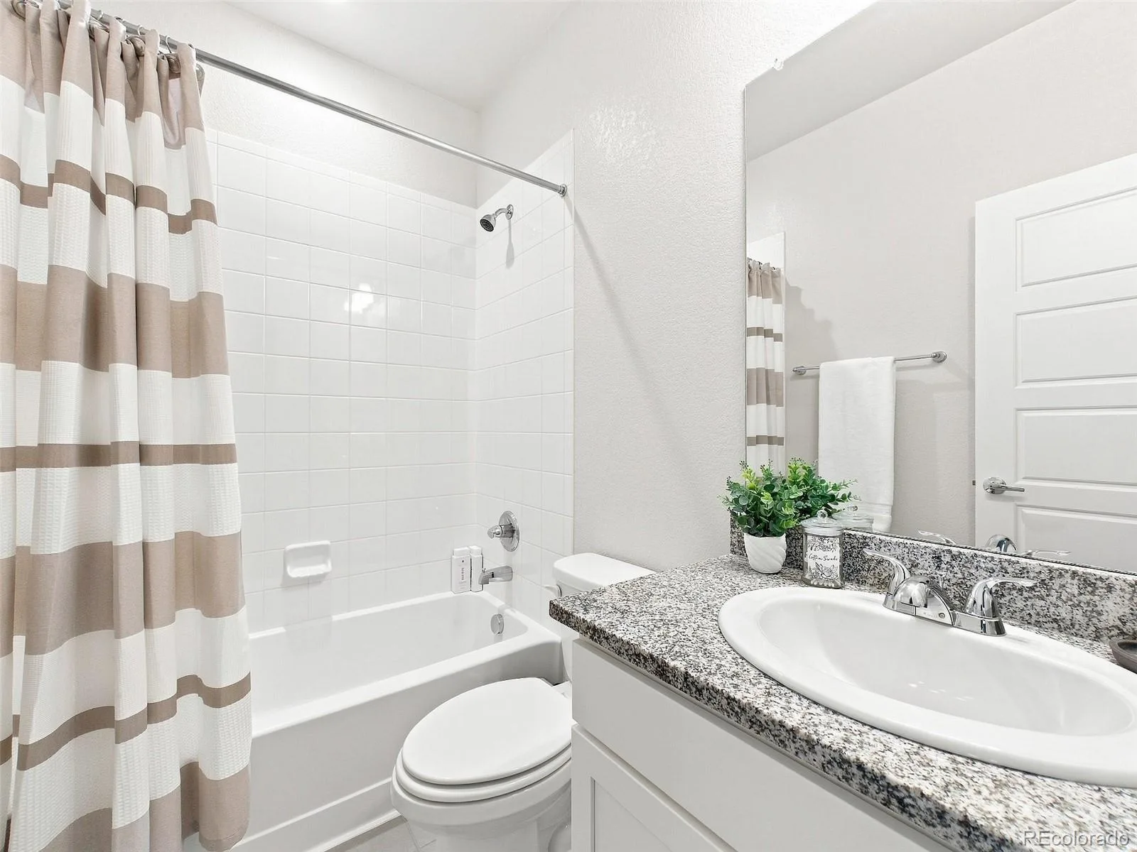 4875 Basalt Ridge Circle Castle Rock CO 80108 | MLS #REC5502674 08292026195306 1600 37