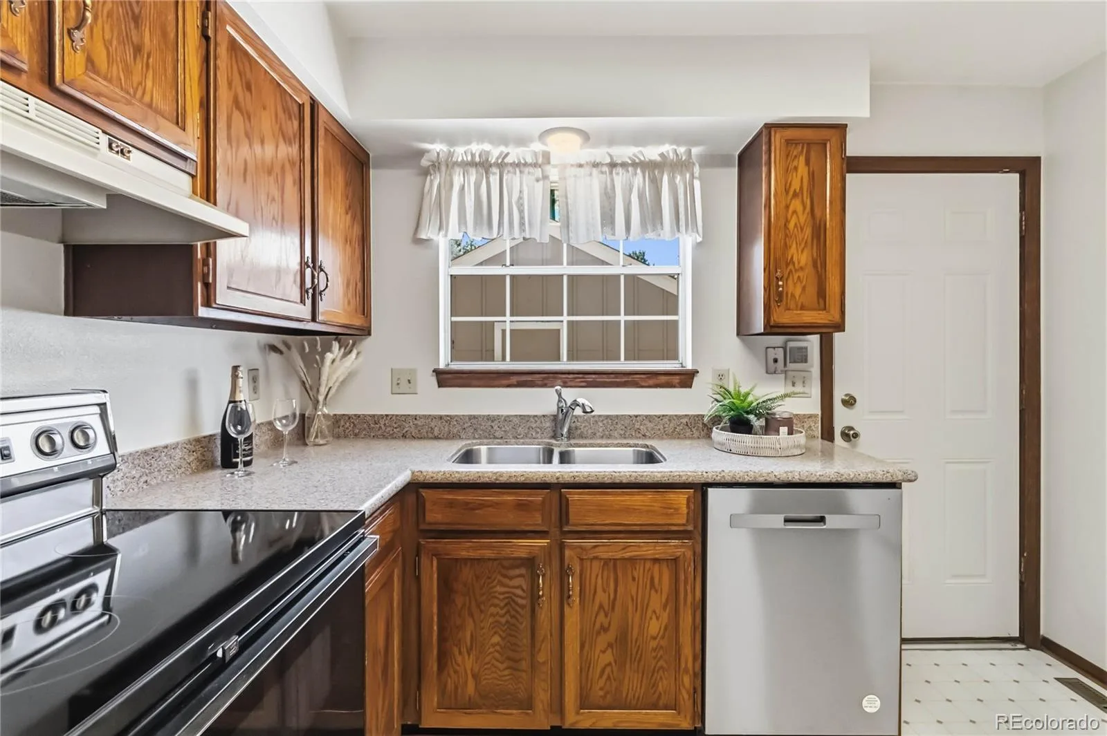 7101 W Yale Avenue #306 Denver CO 80227 | MLS #REC5502853 10022026171945 1600 13