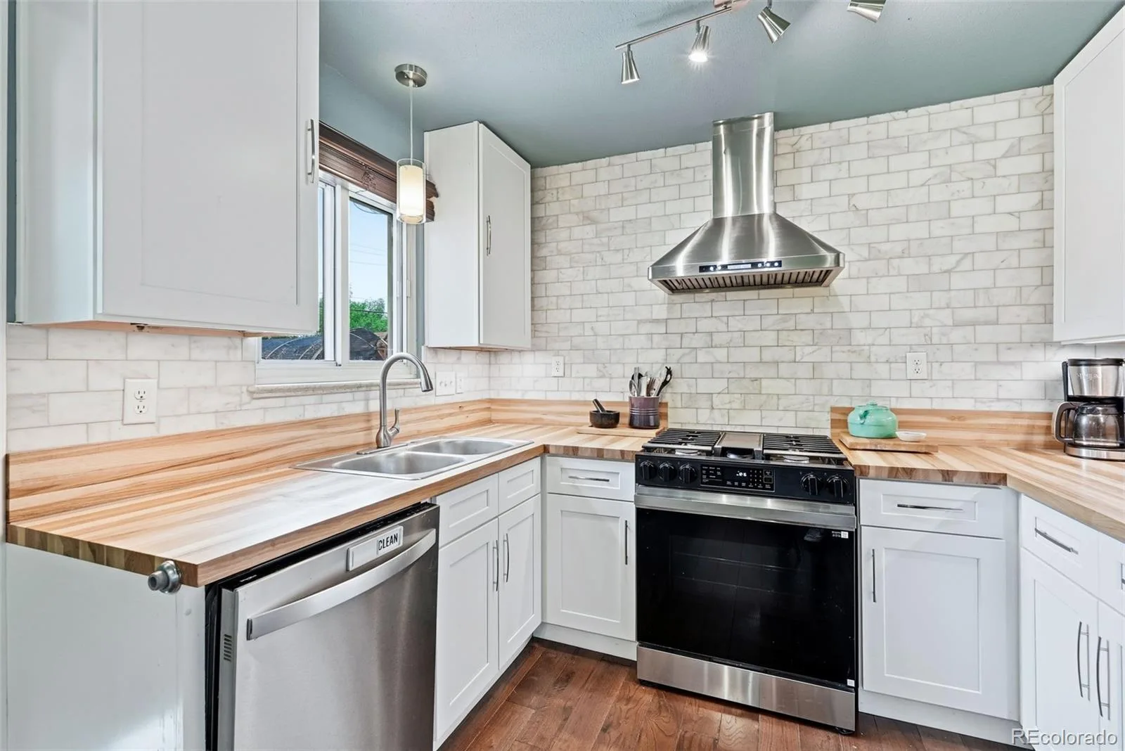 3233 Troy Street Aurora CO 80011 | MLS #REC5504715 07082026222335 1600 17