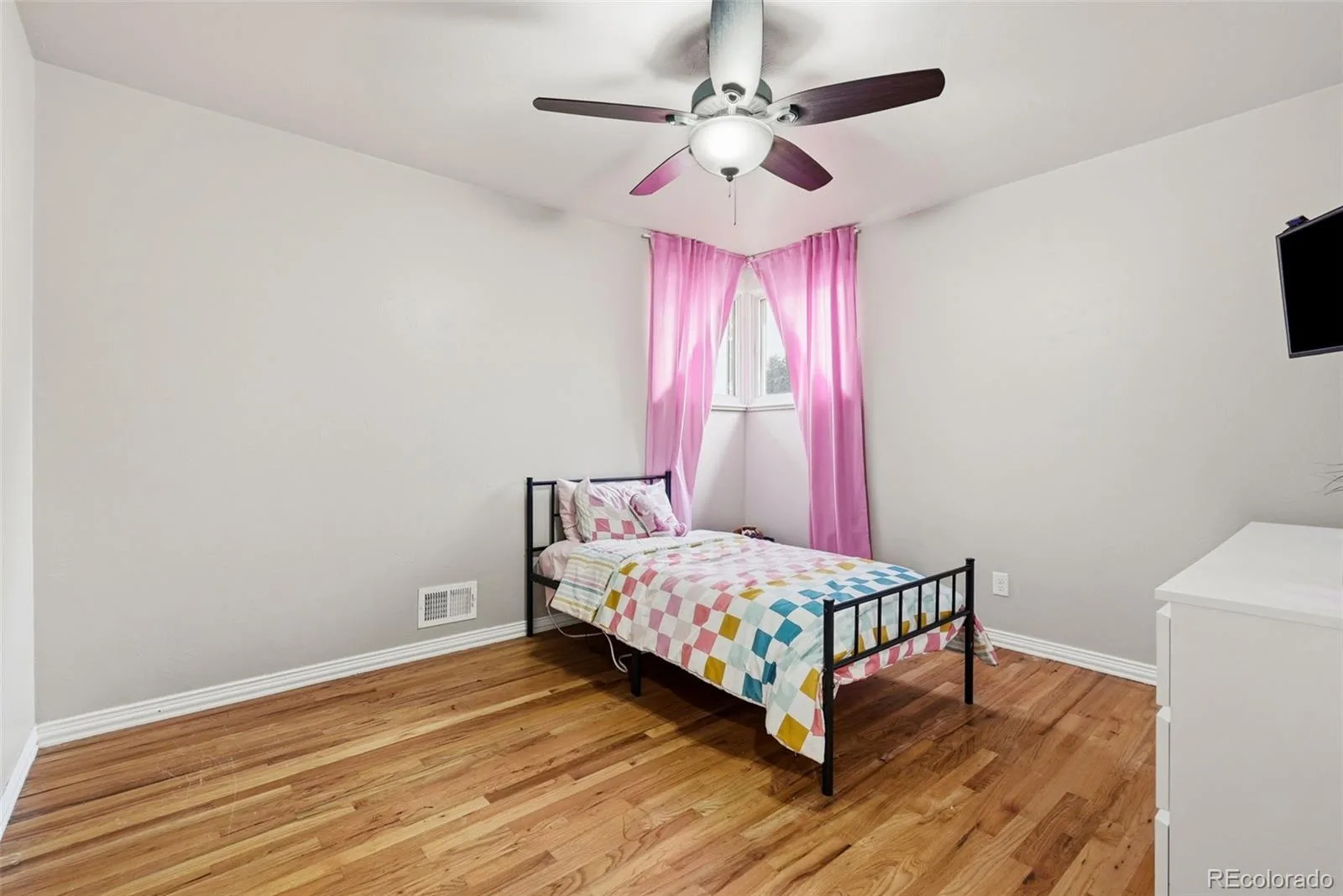 3233 Troy Street Aurora CO 80011 | MLS #REC5504715 07082026222335 1600 21