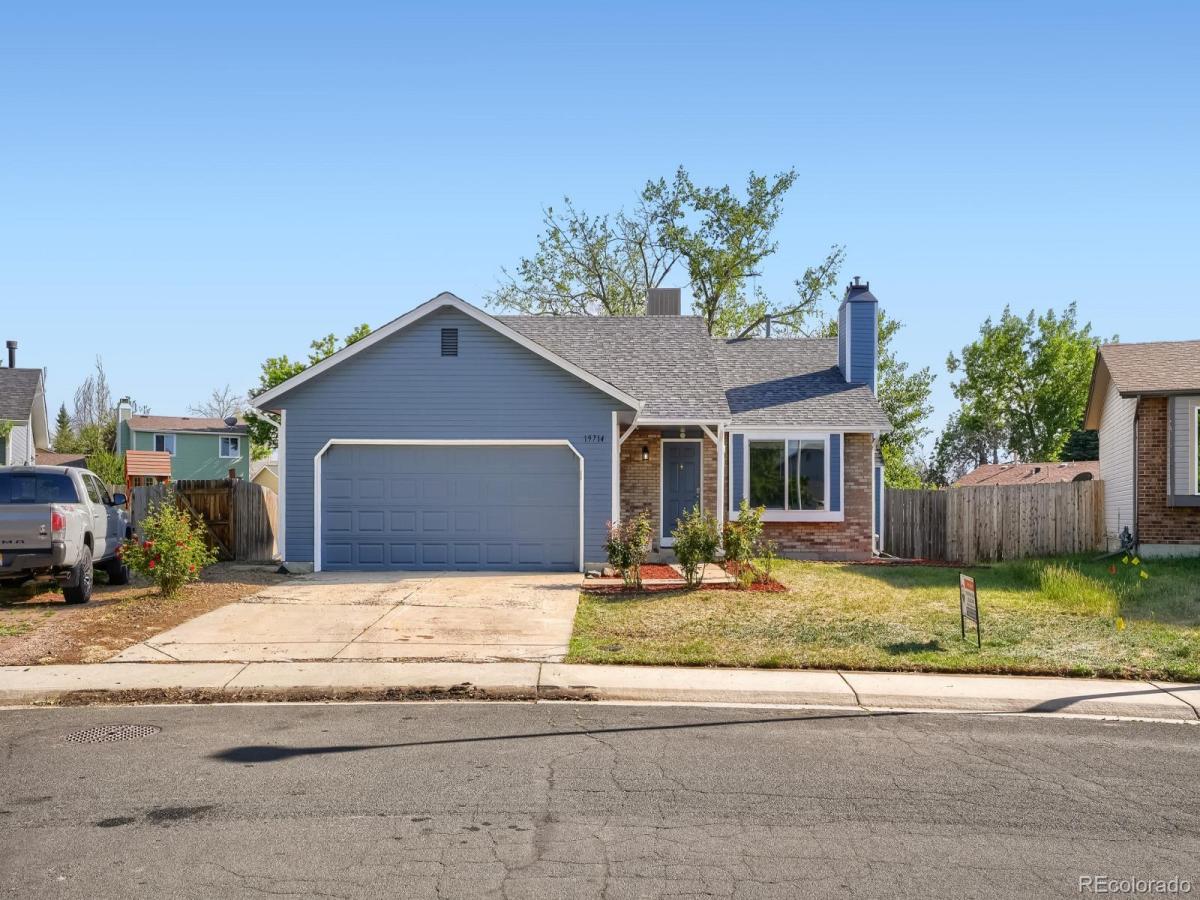 19714 E Oxford Drive Aurora CO 80013 | MLS #REC5505690 MLS #REC5505690 image #0