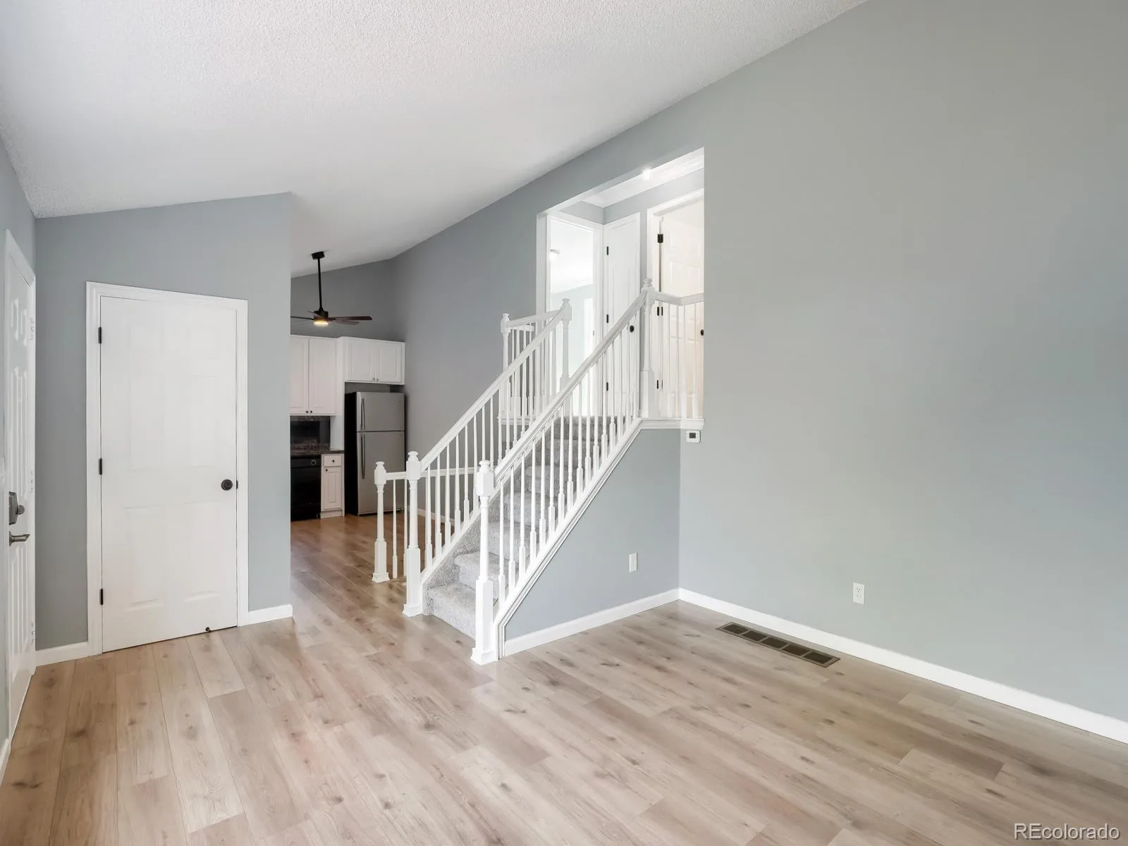 19714 E Oxford Drive Aurora CO 80013 | MLS #REC5505690 06082026235357 1600 13