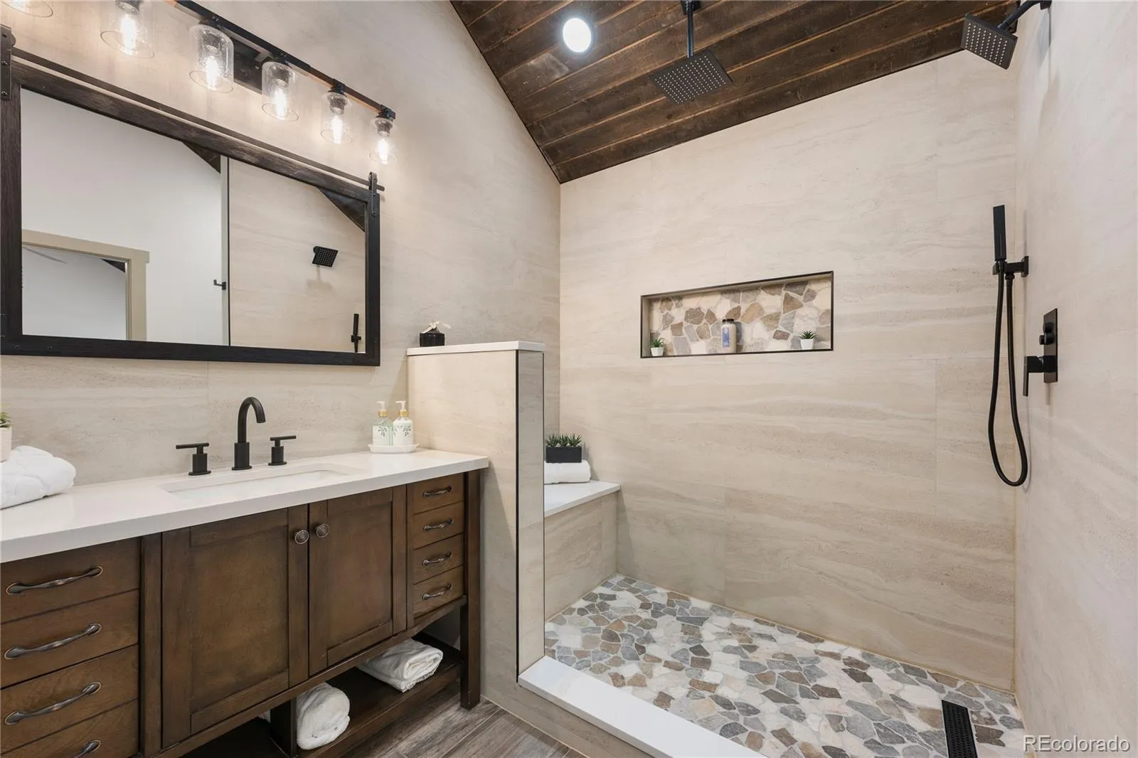 3060 W 55th Place Denver CO 80221 MLS #REC5507618 05152026211342 1600 23