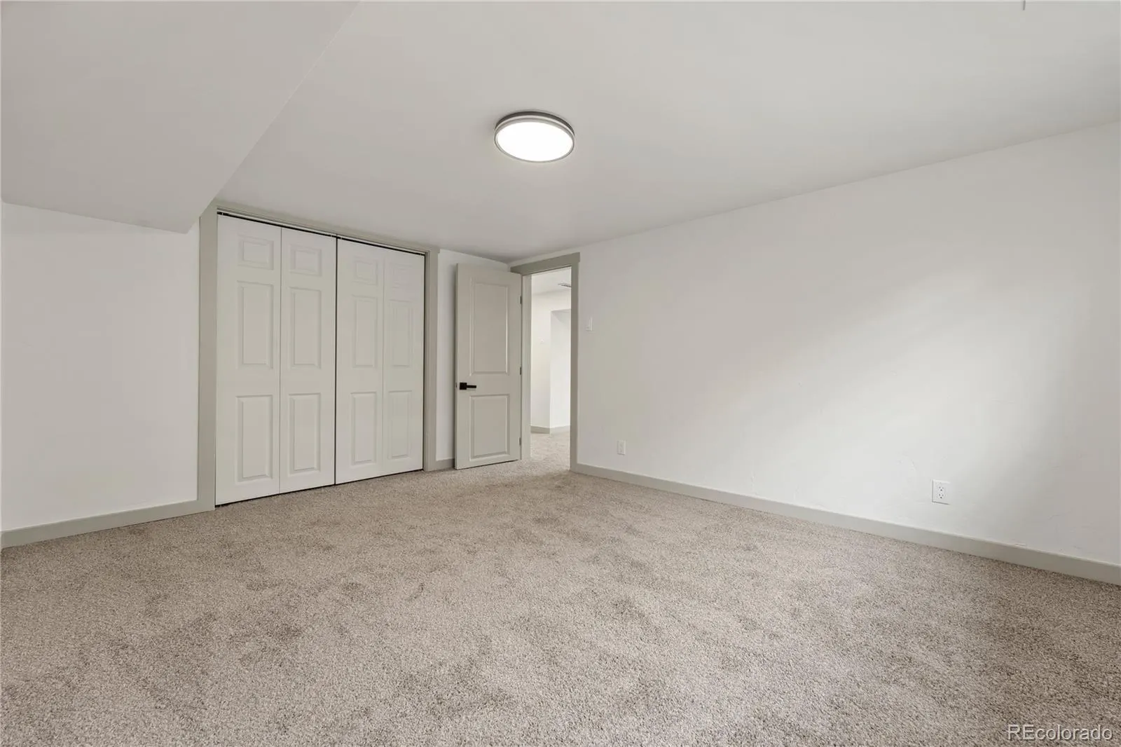 3060 W 55th Place Denver CO 80221 MLS #REC5507618 05152026211342 1600 34