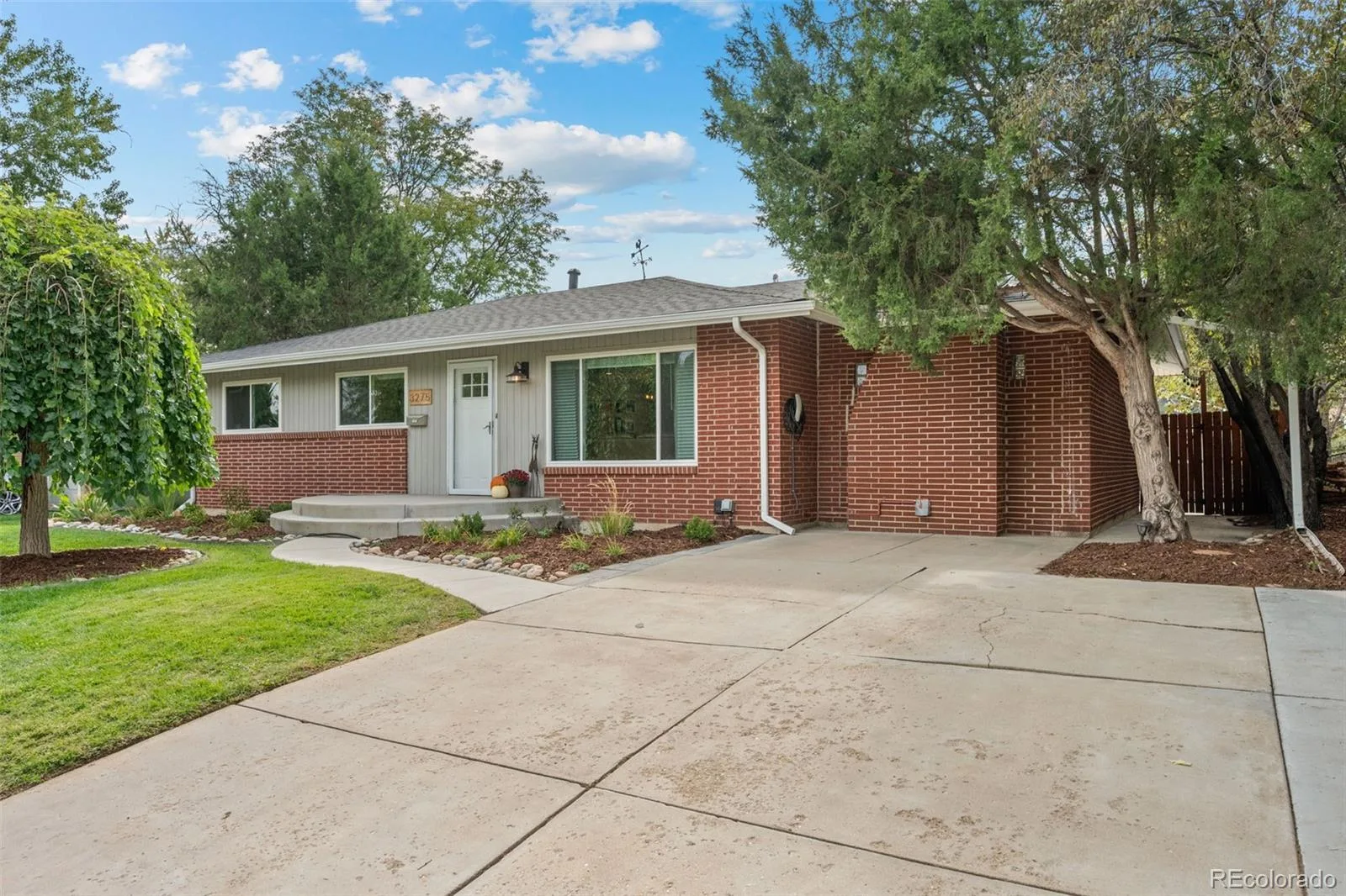 3275 S Raleigh Street Denver CO 80236 | MLS #REC5511965 10172026151401 1600 44